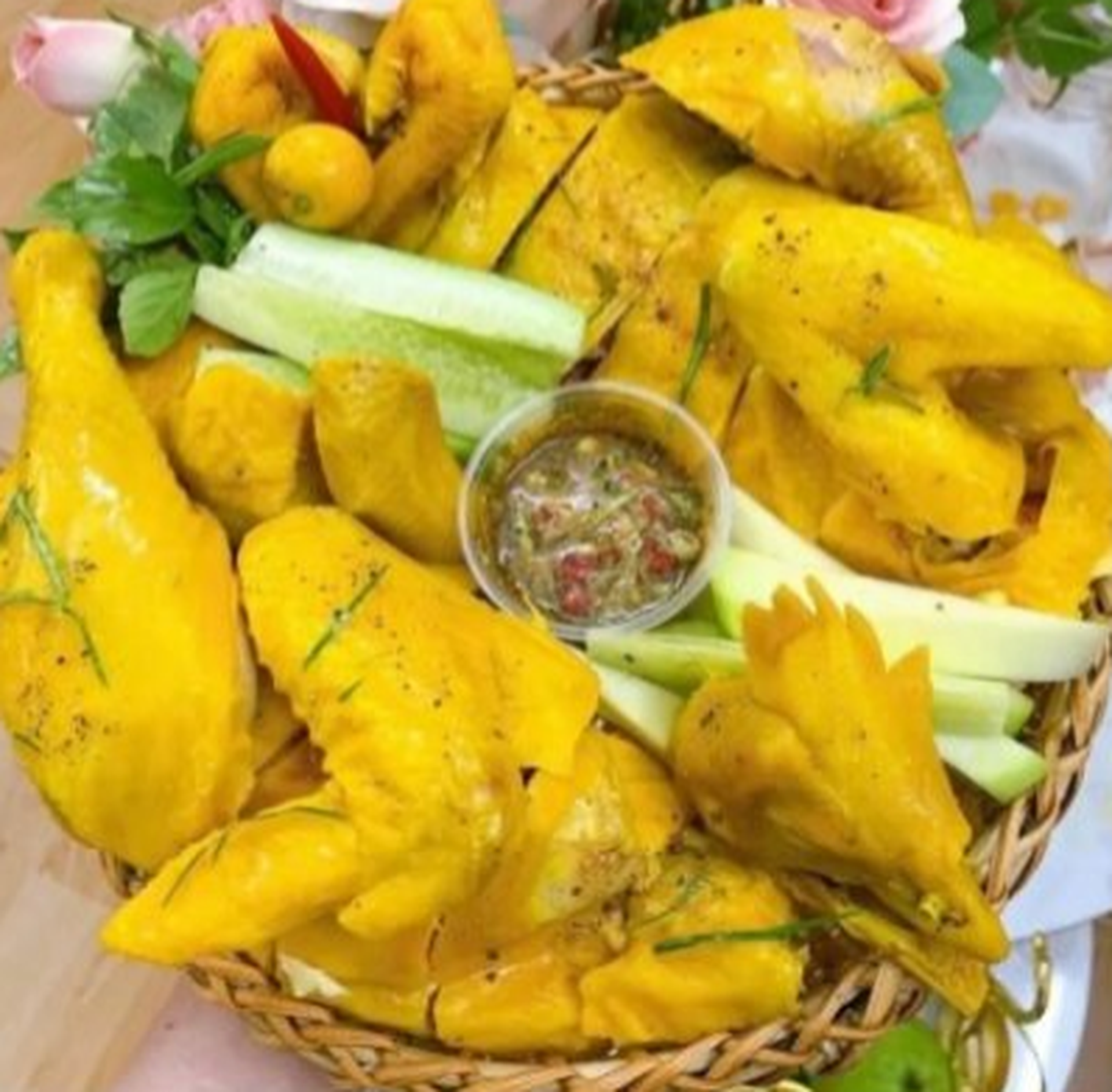Hình ảnh Gà Ủ Muối Hoa Tiêu Lộc Thọ - Nguyễn Lâm
