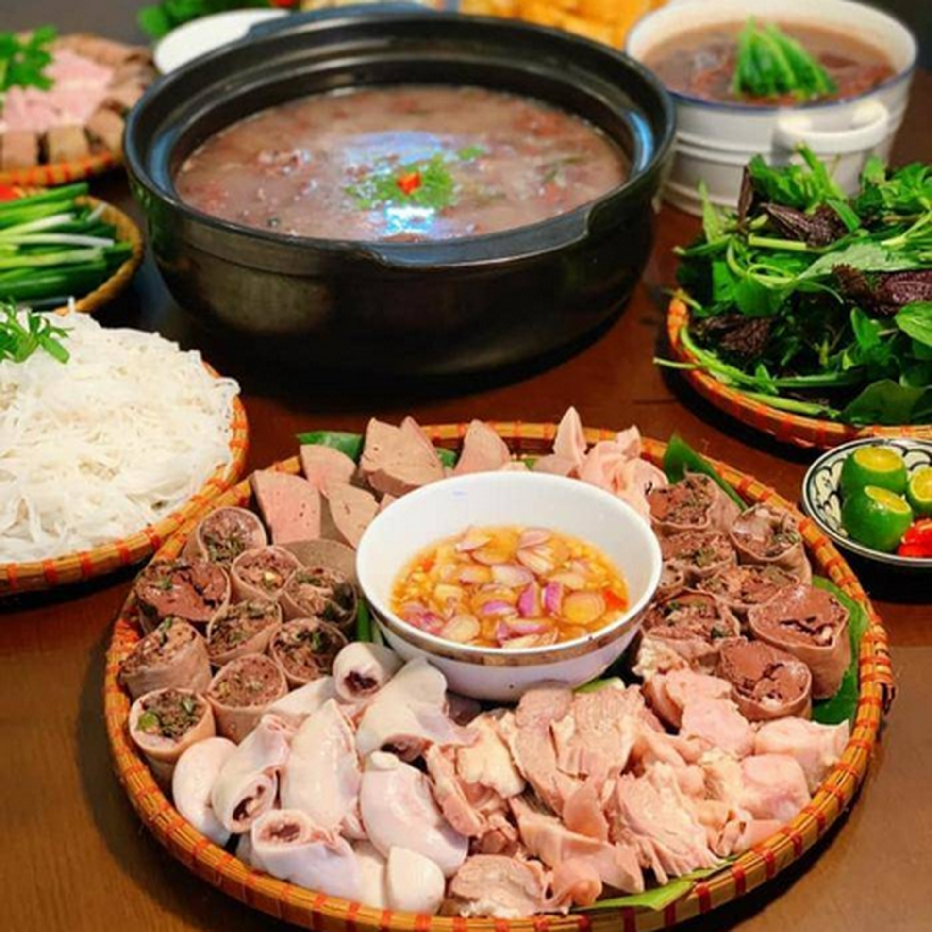 Hình ảnh Lòng Việt - Cháo Lòng & Miến Gà - Tân Sơn Nhì