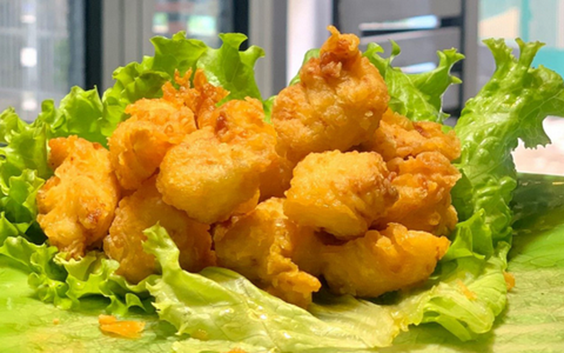 Hình ảnh Hot Chicken - Gà Sốt & Khoai Chiên Giòn - Đường 49