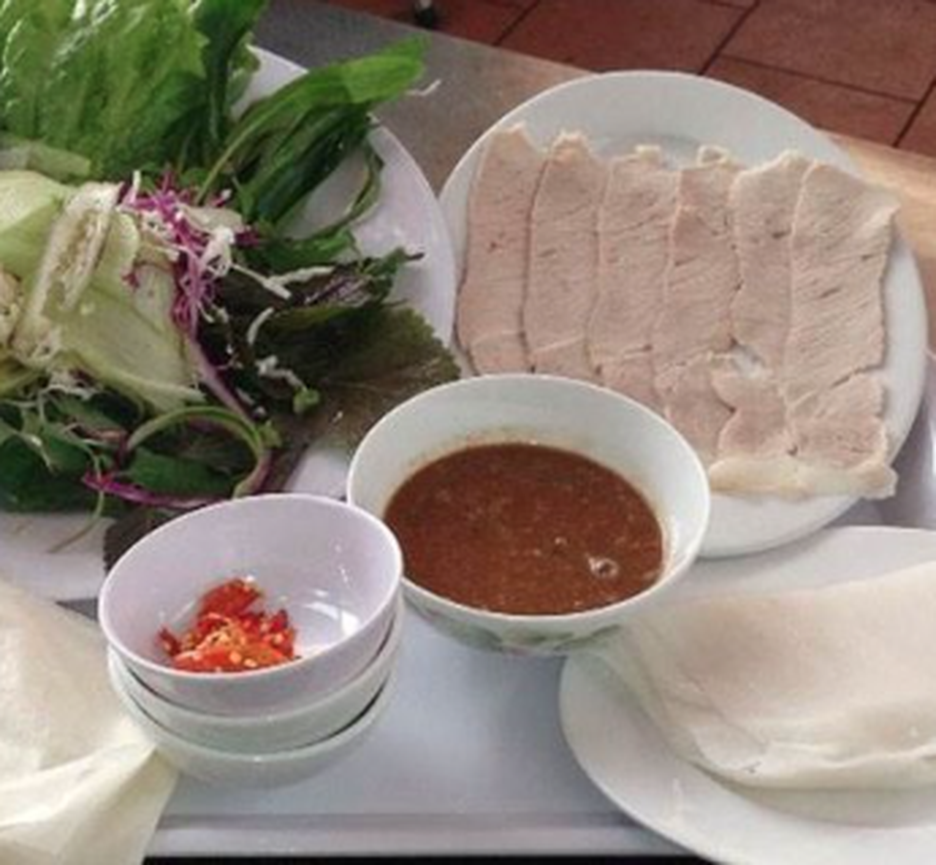Hình ảnh Tứ Hòa - Bánh Tráng Cuốn Thịt Heo - Nguyễn Gia Trí