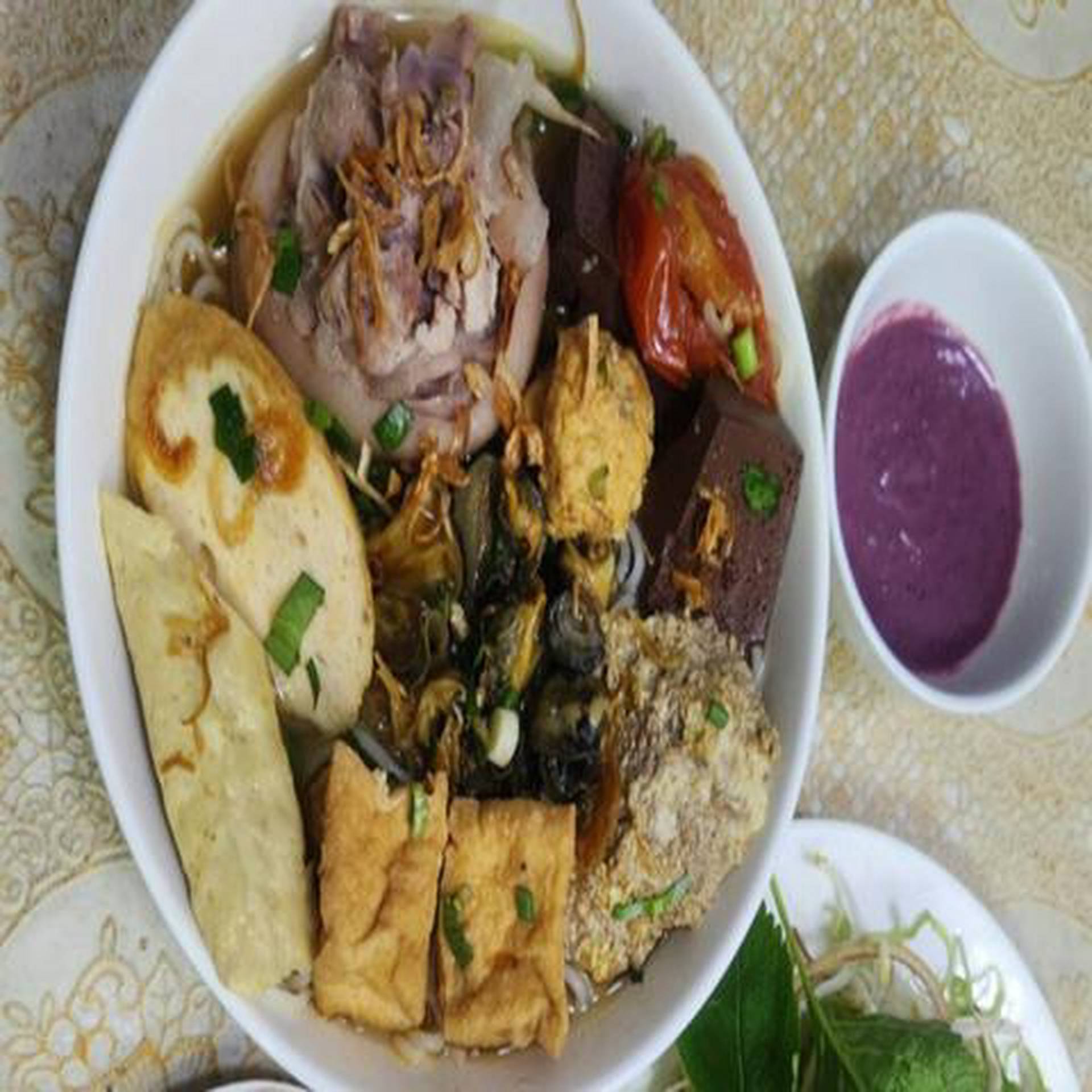 Hình ảnh Quán Cô Út - Bún Riêu & Bún Thịt Nướng - Trương Đăng Quế