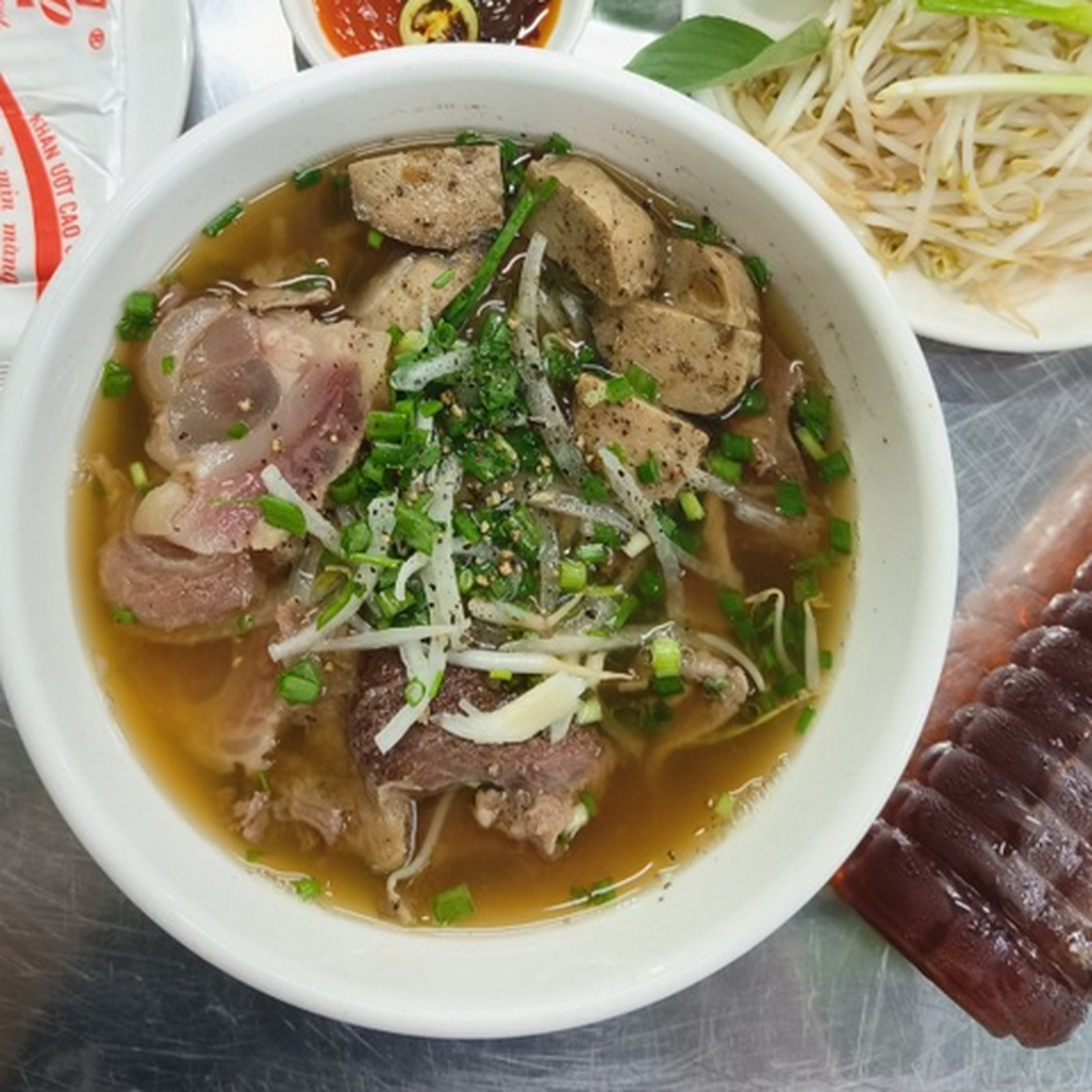 Hình ảnh Phở Bò Xương - Không Bột Ngọt - Hoàng Văn Thụ