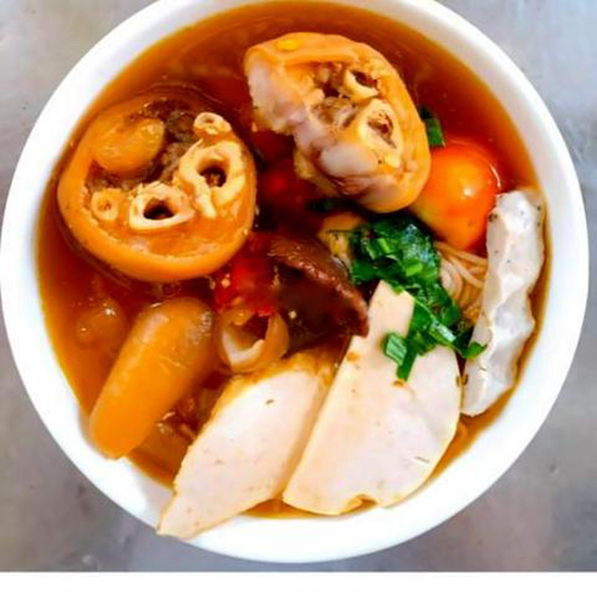 Hình ảnh Bún riêu cua chả giò