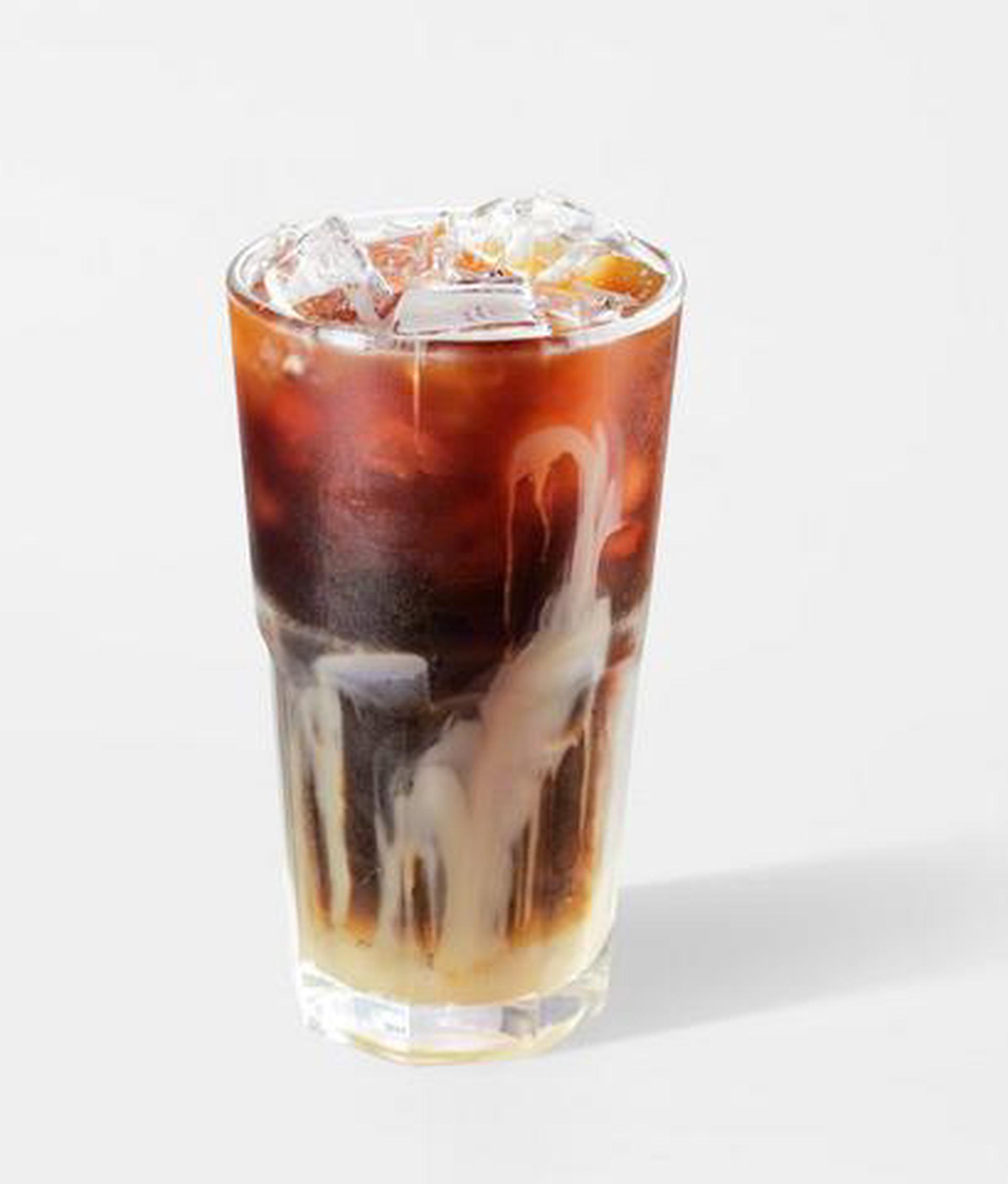 Hình ảnh Cà phê nâu đá / iced white Vietnamese coffee
