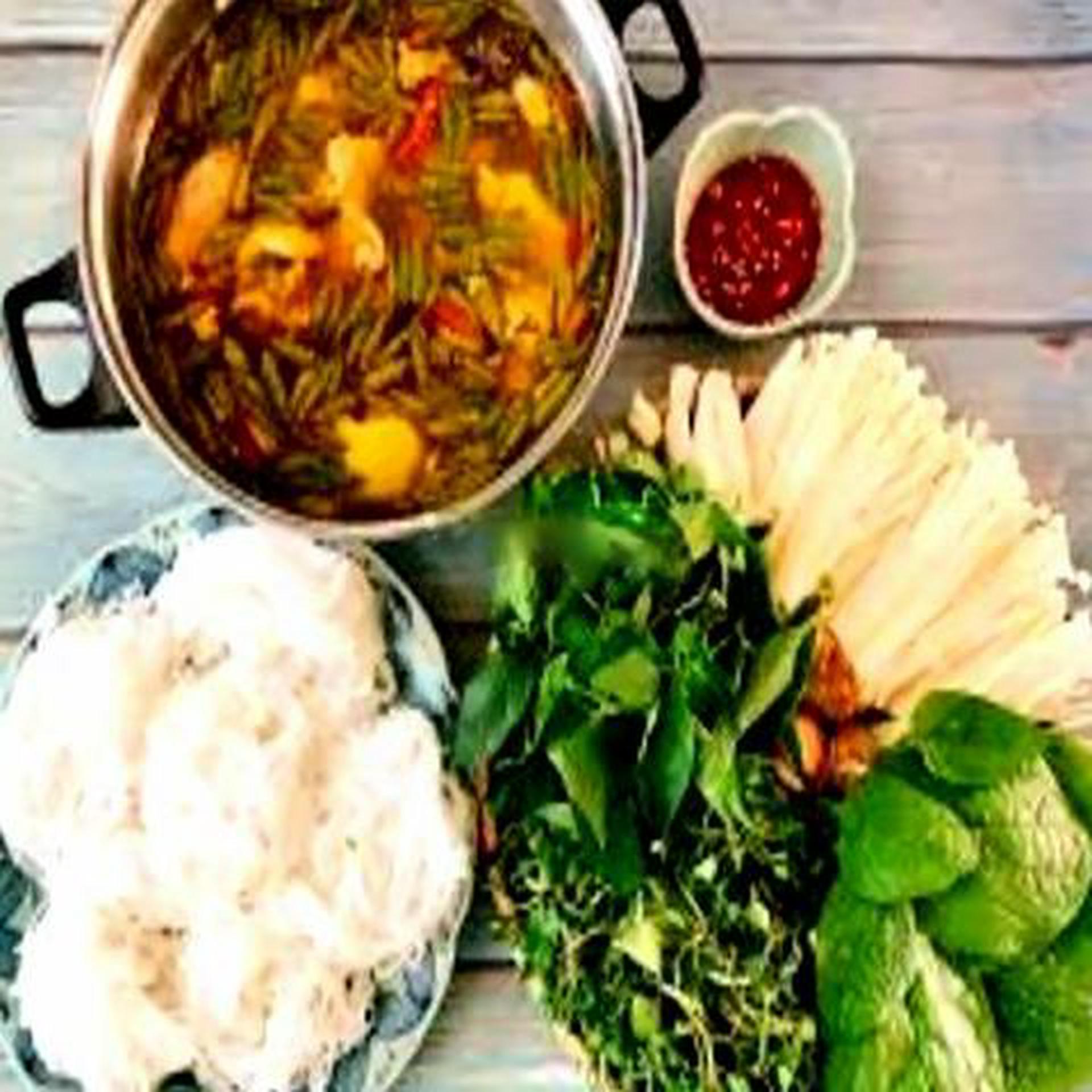 Hình ảnh Lẩu gà ớt hiểm