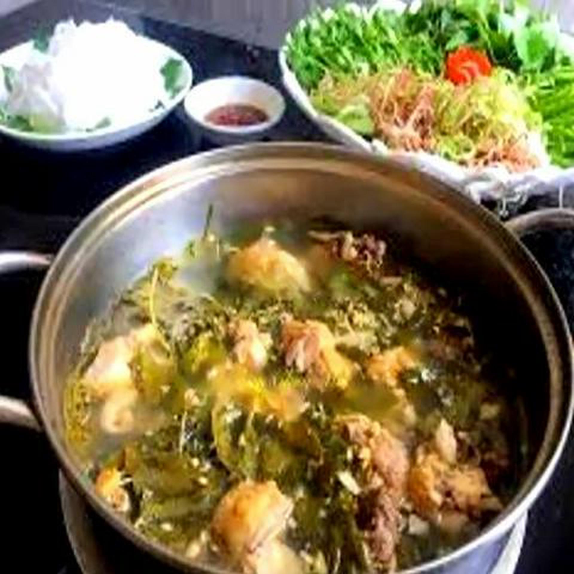 Hình ảnh Lẩu gà lá giang