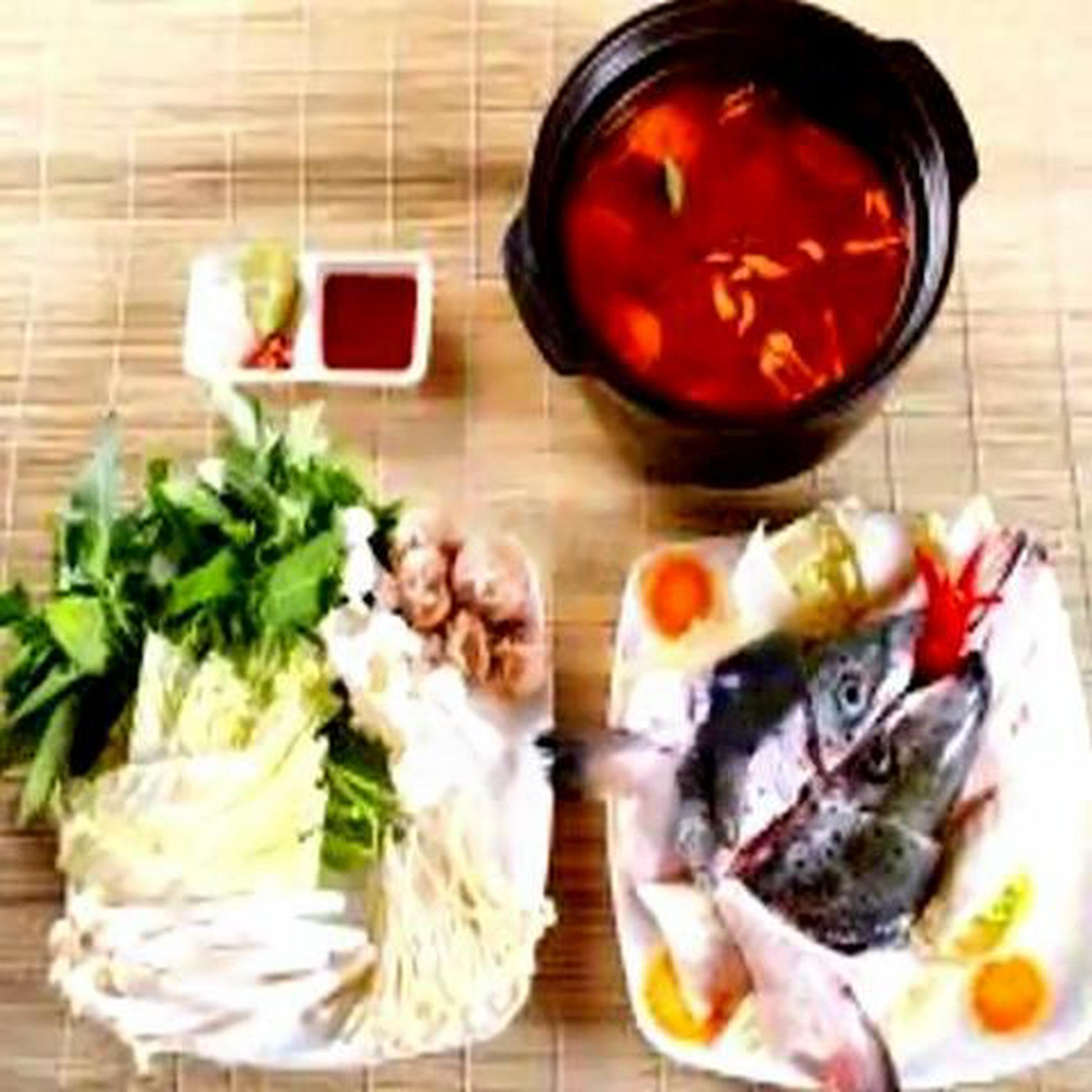 Hình ảnh Lẩu cá hồi