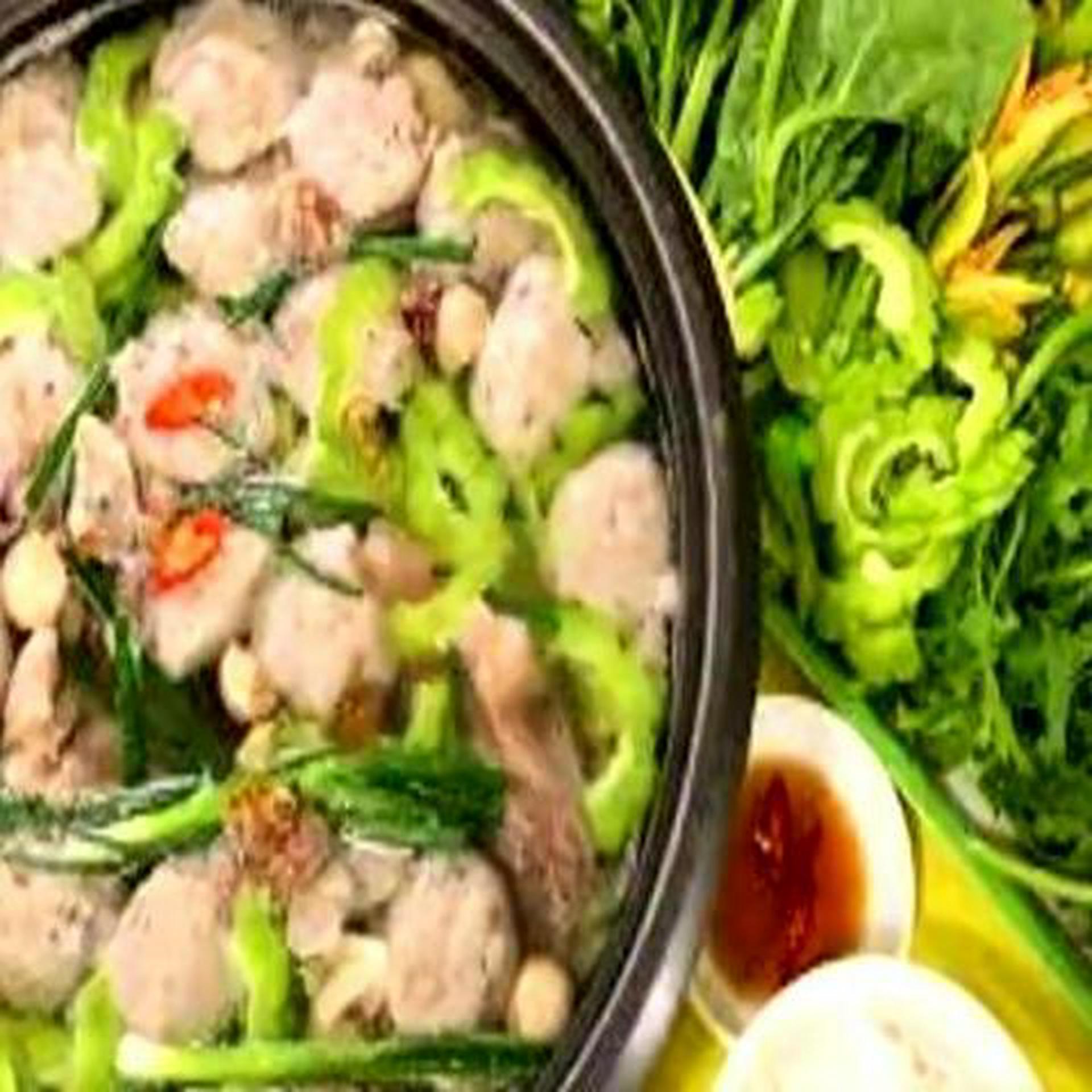 Hình ảnh Lẩu khổ qua cá thác lác