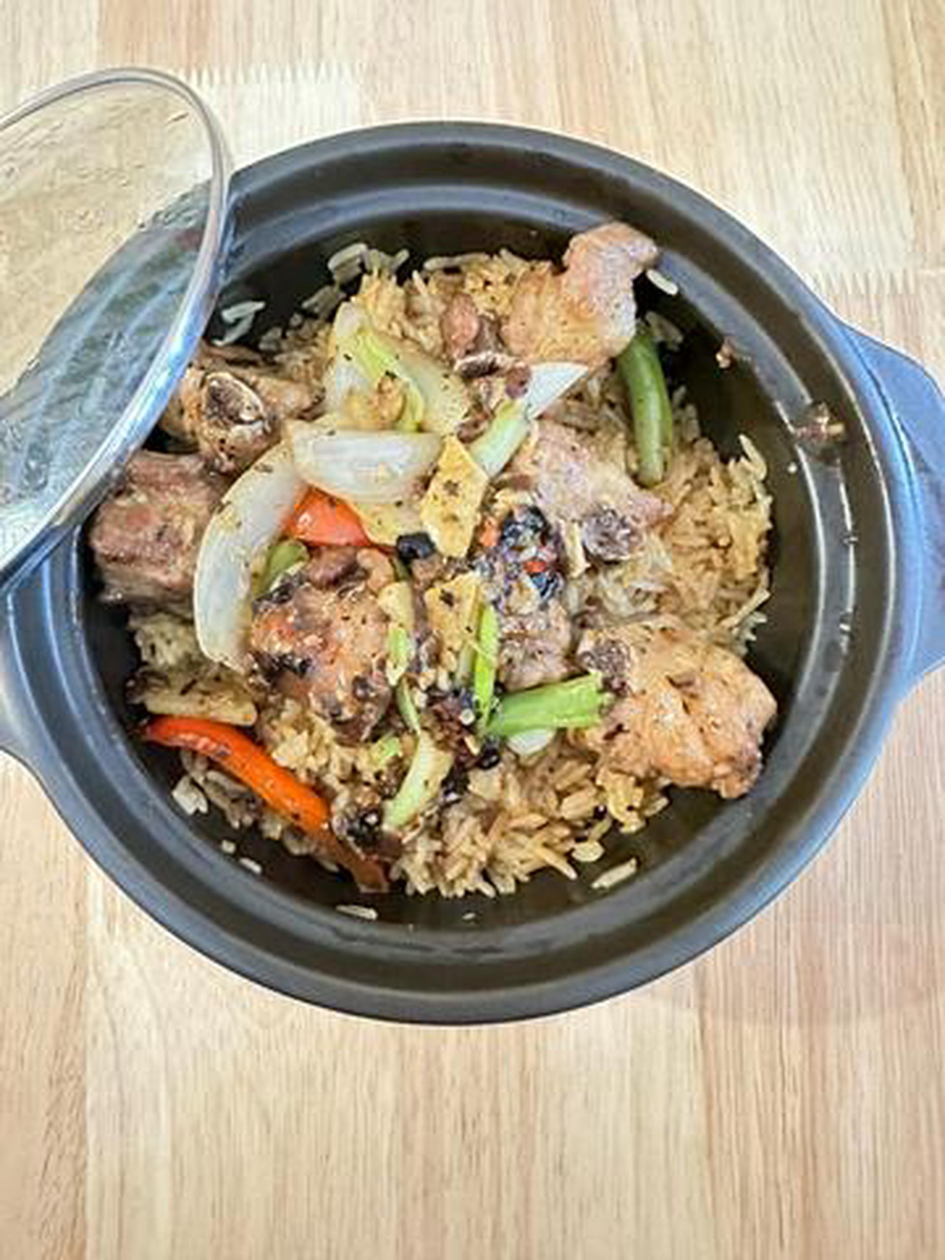 Hình ảnh Cơm thố sườn tàu xì
