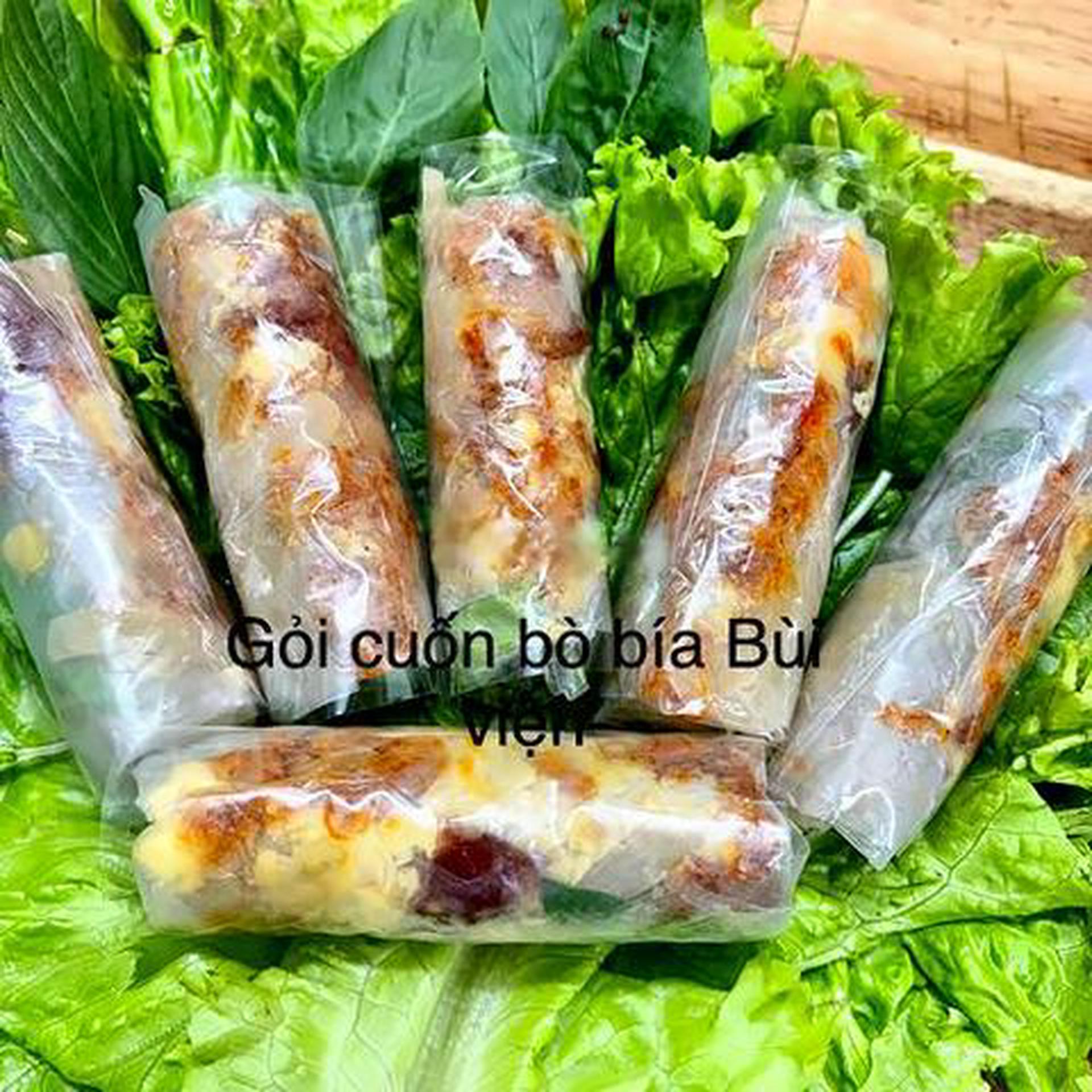 Hình ảnh Combo 10 cuốn bò bía - 1 chai nước sâm nhà nấu
