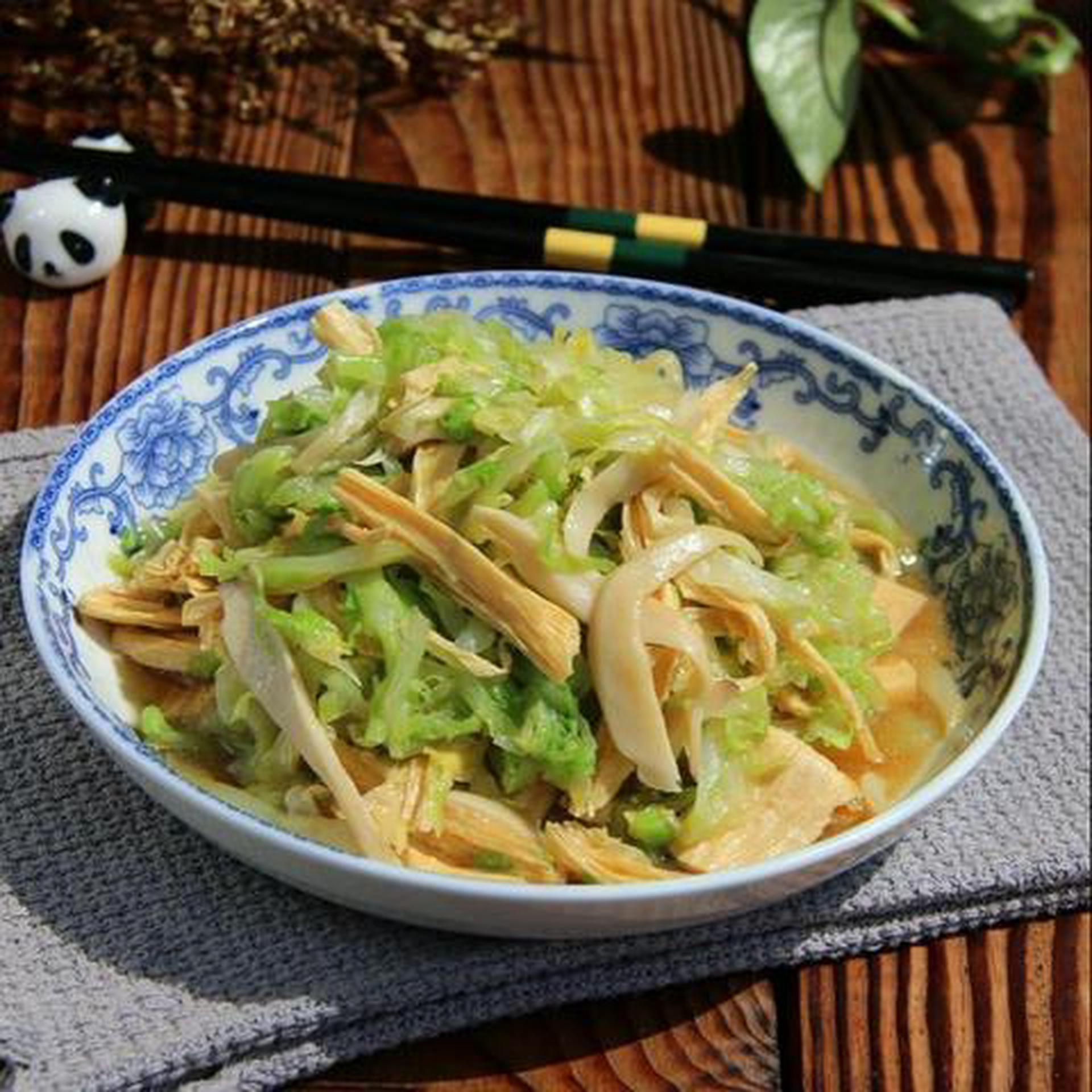 Hình ảnh Cơm gà xào cải