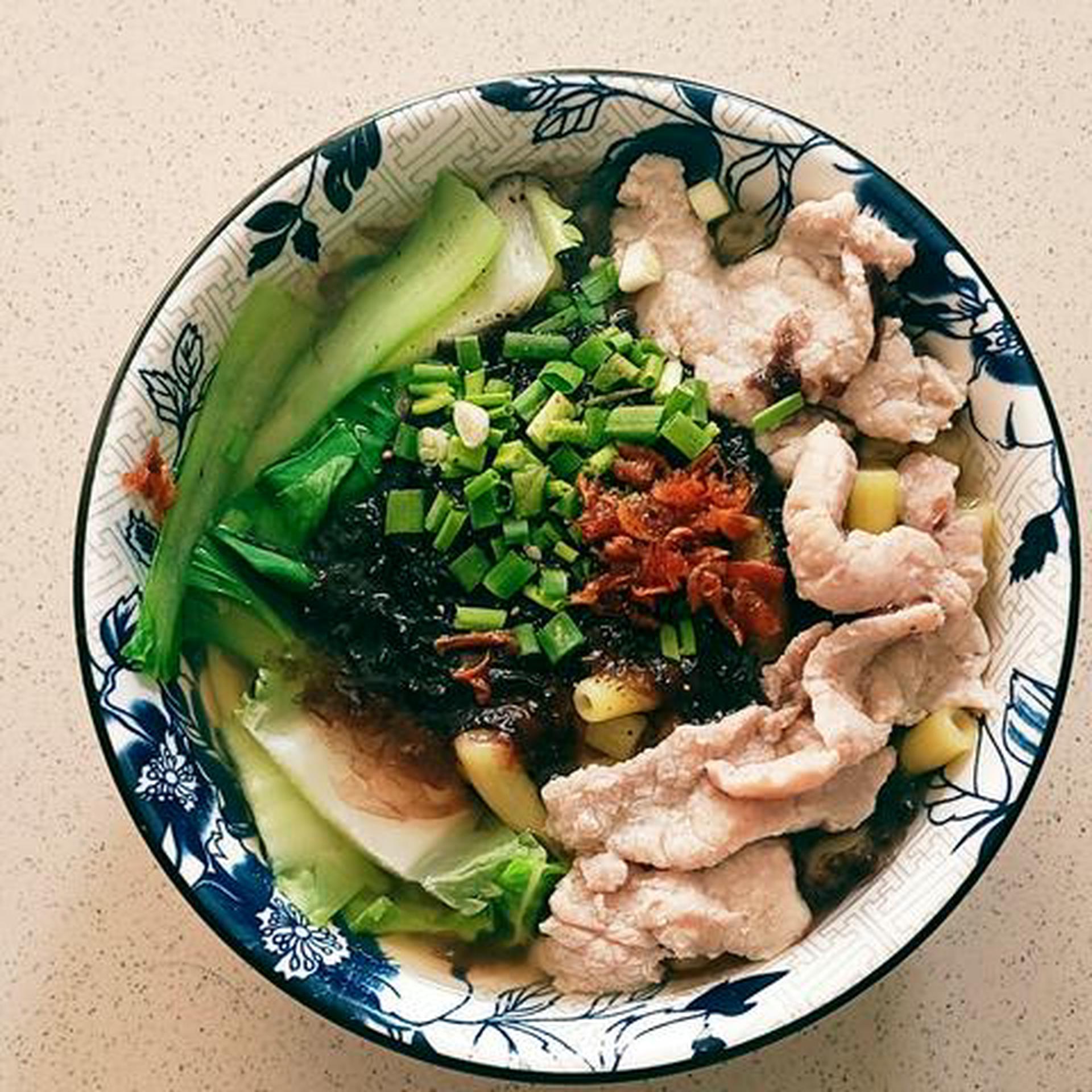 Hình ảnh Nui Rong Biển Thịt Heo ( heo lát hoặc thịt bằm)