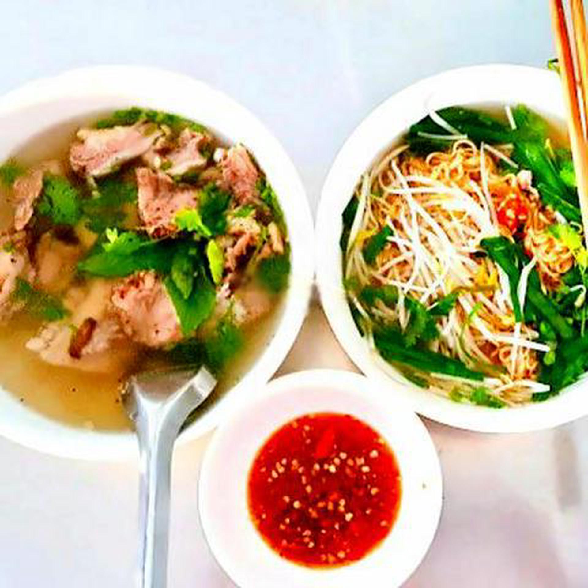 Hình ảnh Hủ tiếu mì nước nhân quán