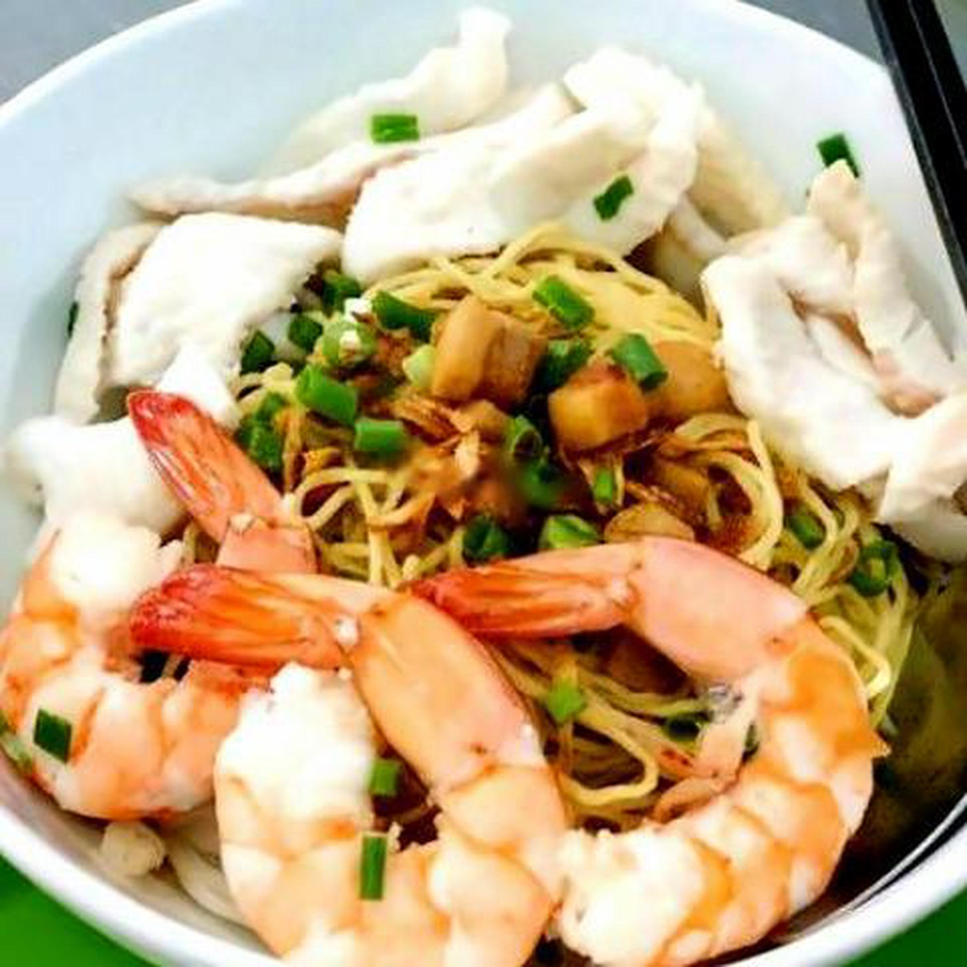 Hình ảnh Mì thập cẩm khô nhân quán