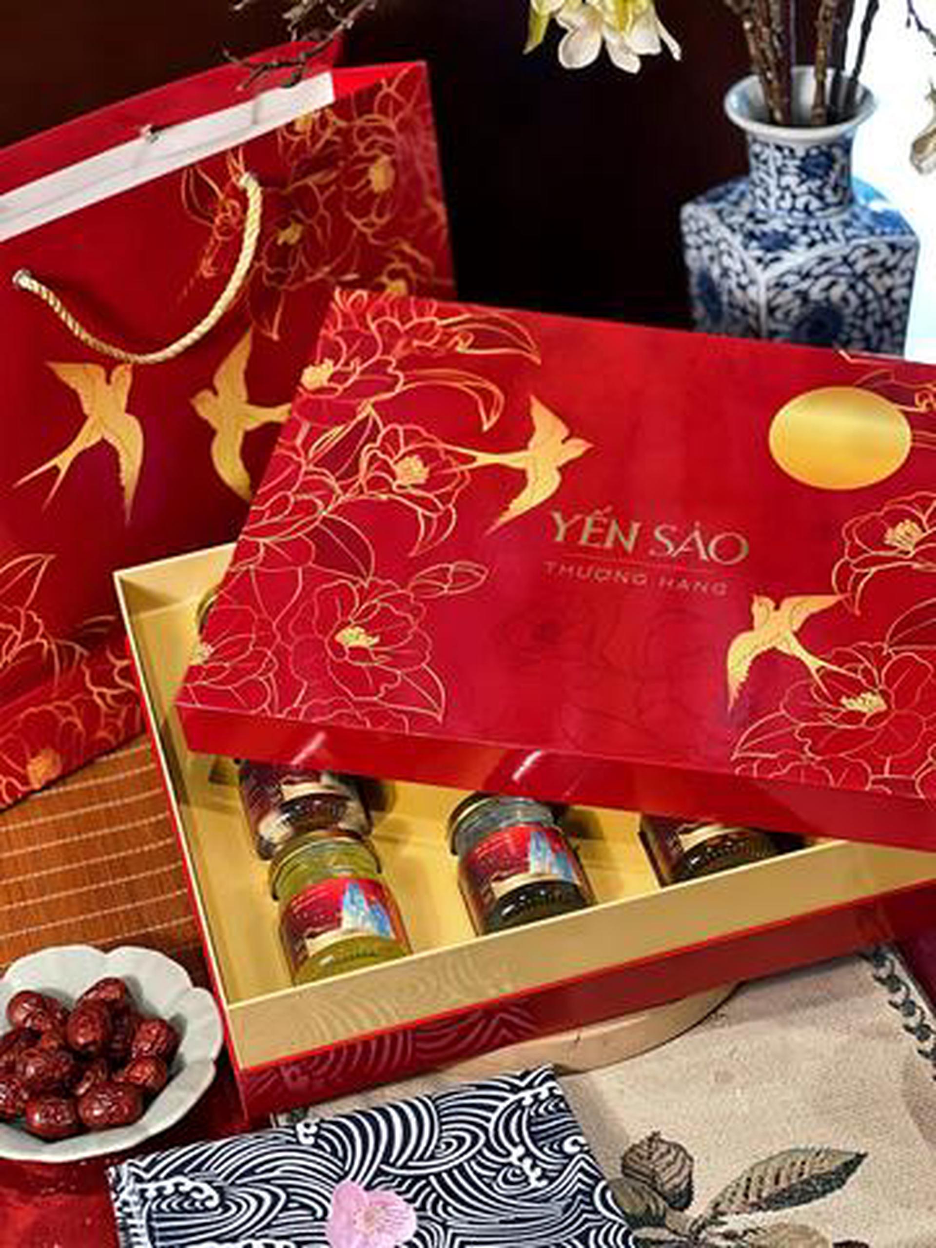 Hình ảnh [Hộp quà biếu sang trọng] 10 hủ yến sợi chưng tươi 75ml (10g yến) + nguyên liệu chưng