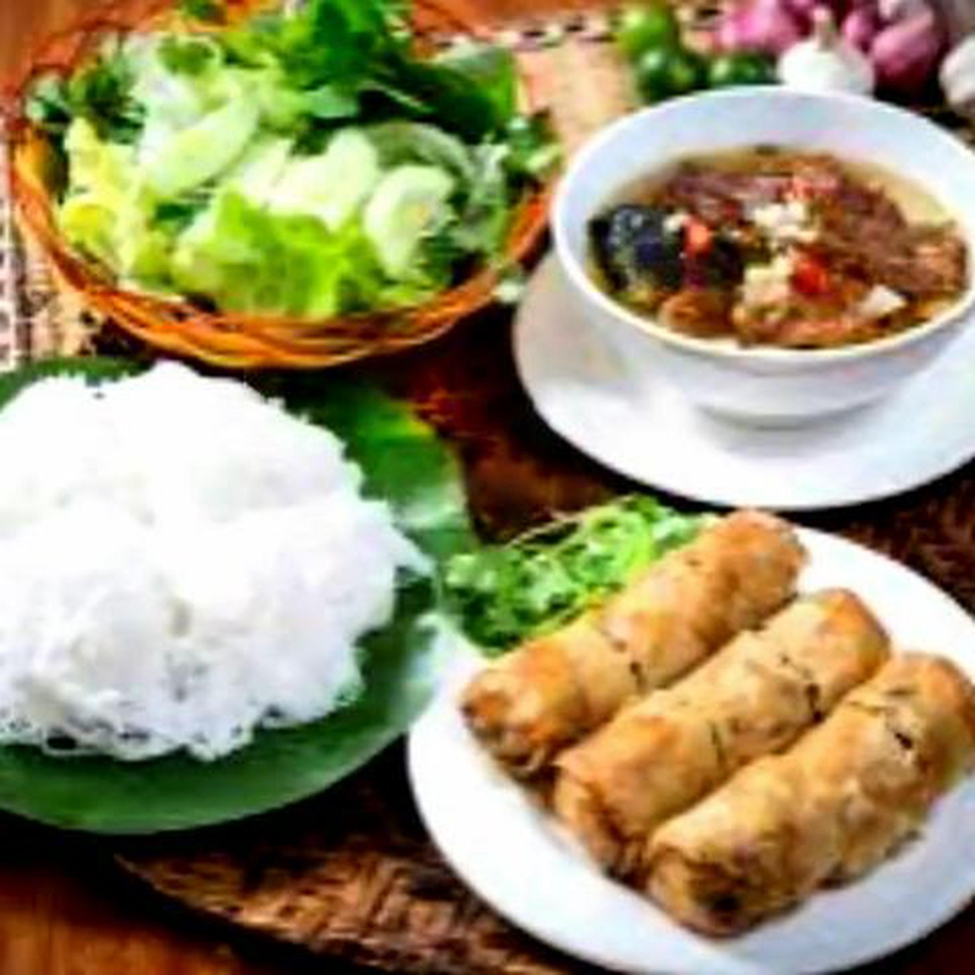 Hình ảnh Bún chả nem Hà Nội đặc biệt
