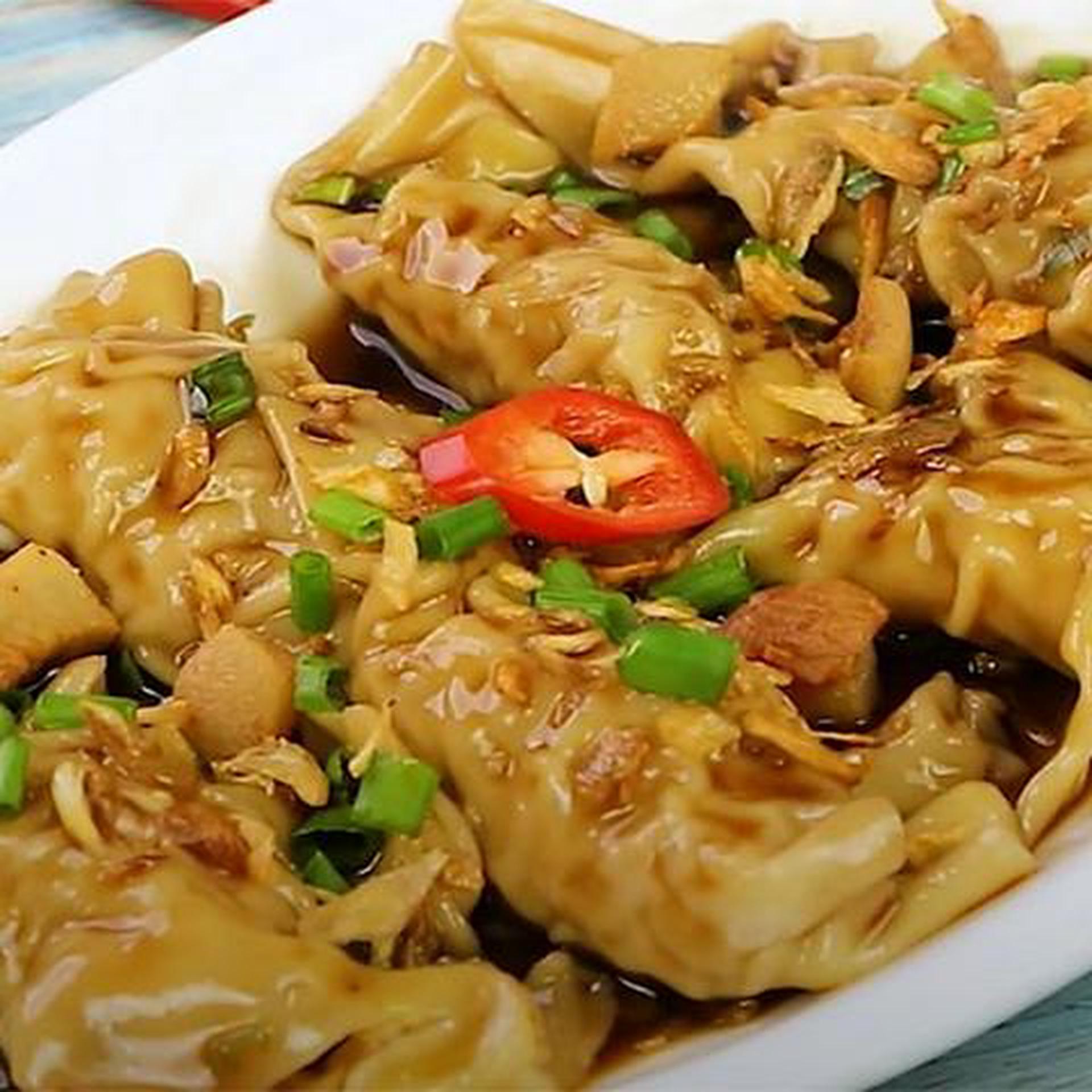 Hình ảnh MÌ SỦI CẢO XÁ XÍU - SÚP BÒ VIÊN