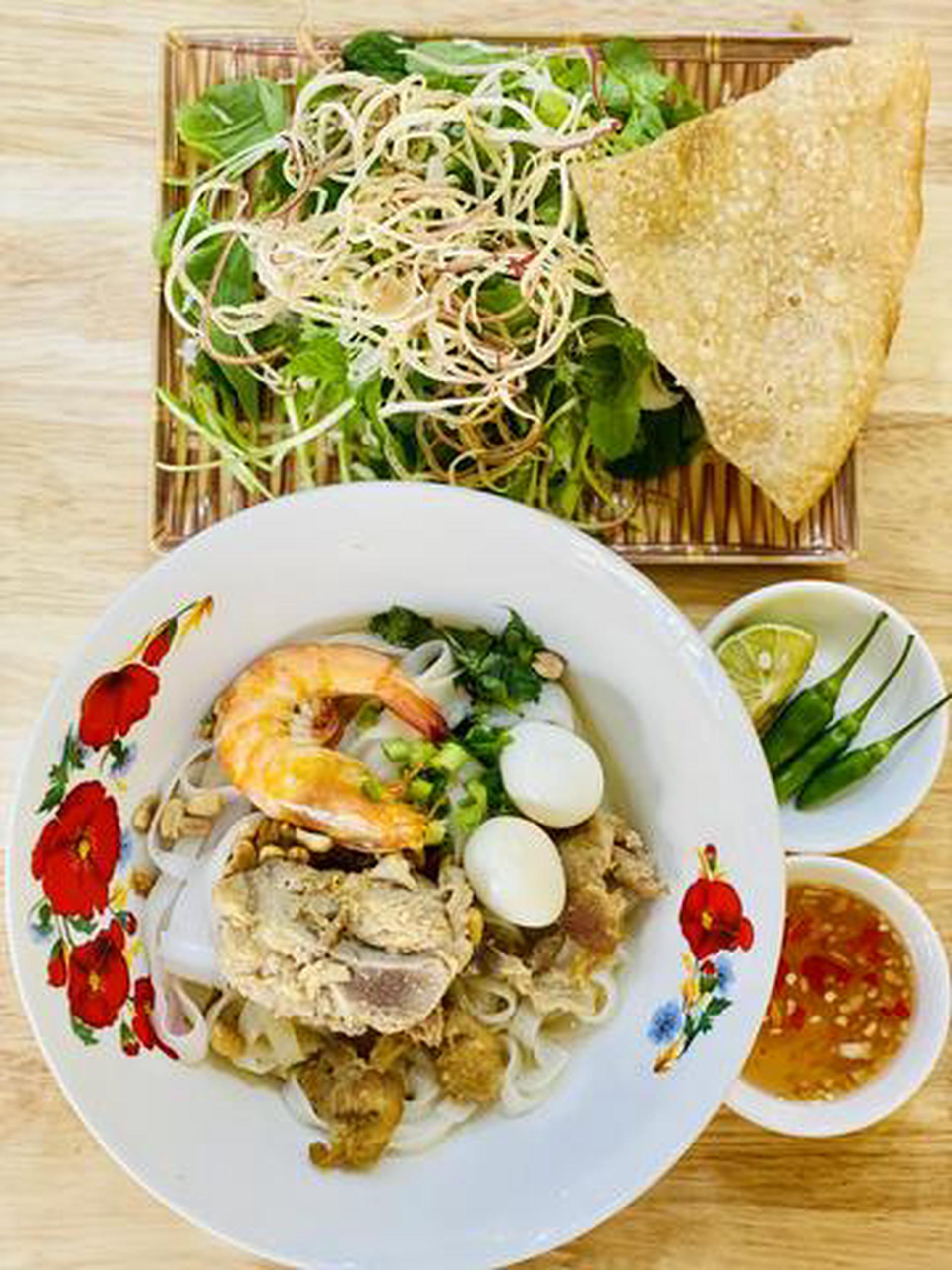 Hình ảnh Mì Quảng Tôm Thịt Trứng