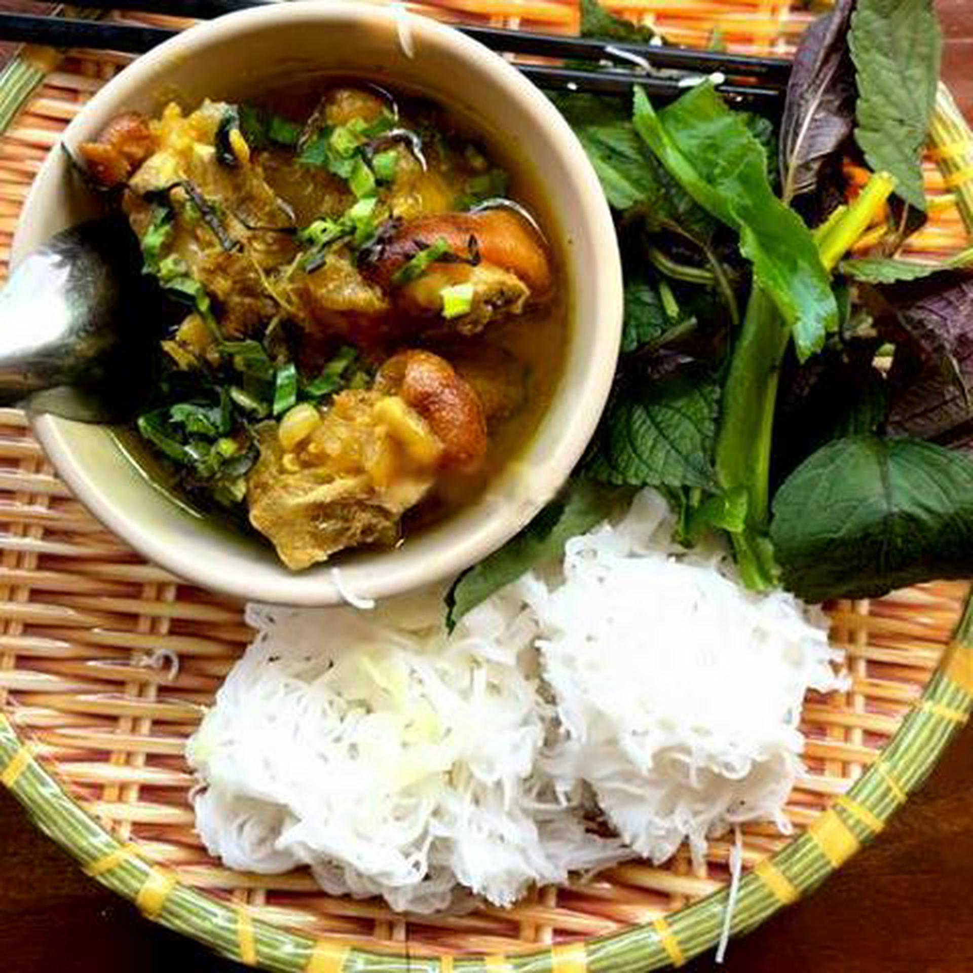 Hình ảnh Bún giả cầy giò heo