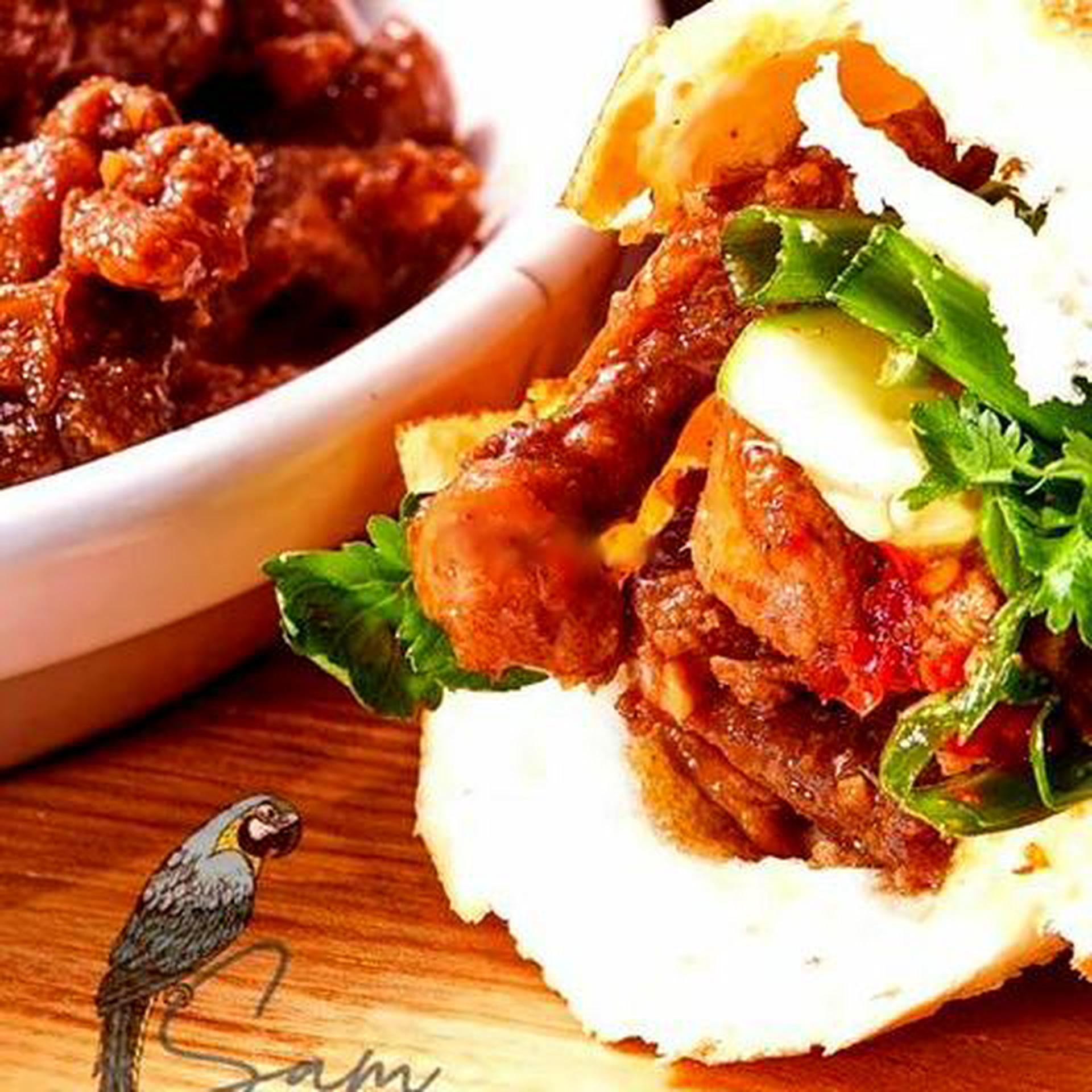 Hình ảnh Bánh mì thịt nướng