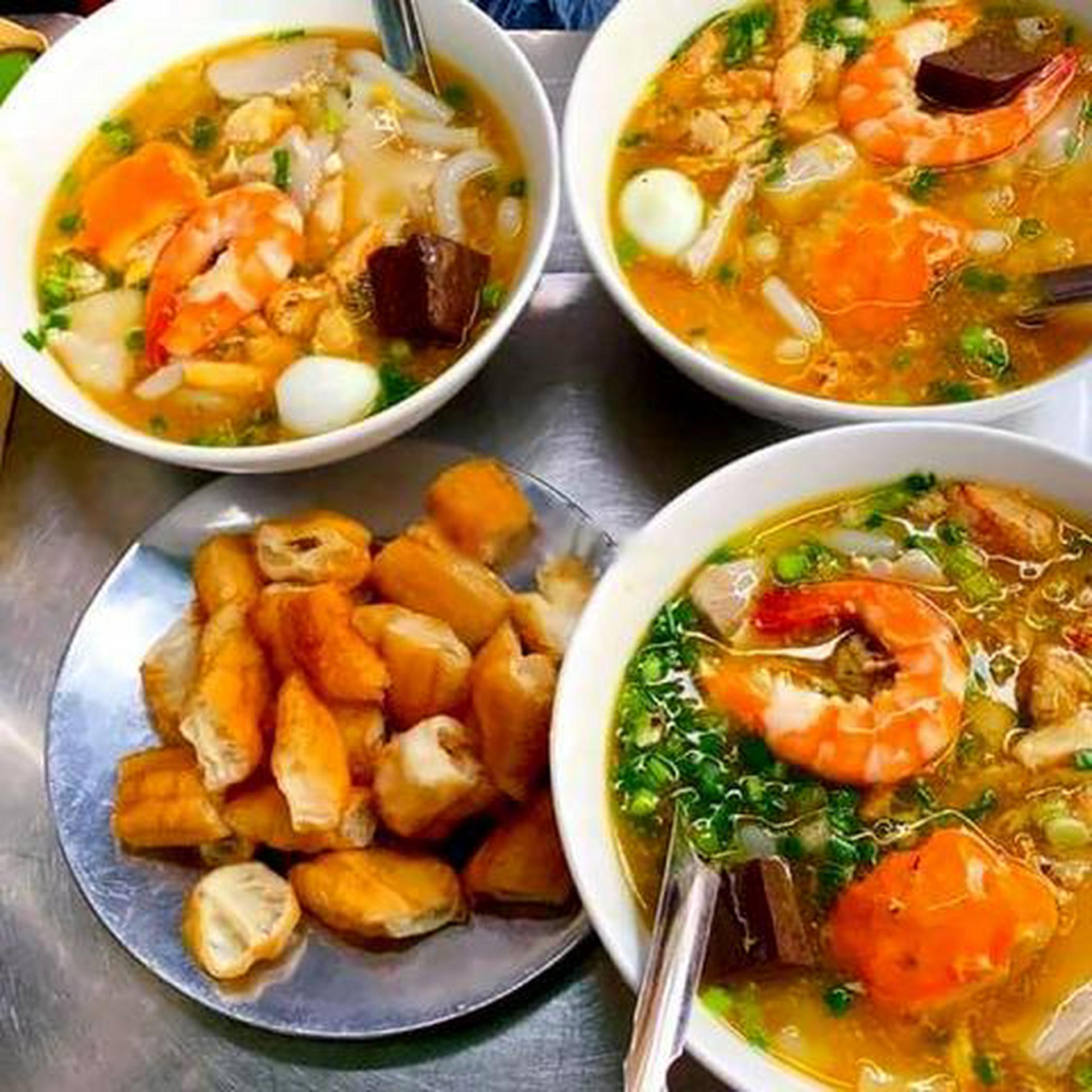 Hình ảnh Bánh canh cua thập cẩm không tôm