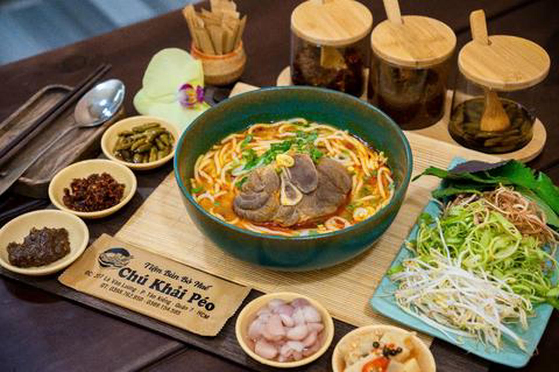 Hình ảnh Bún bò giò heo nạc