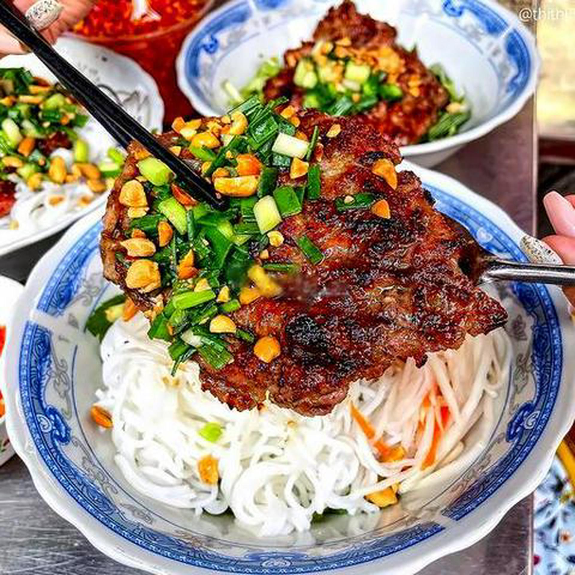 Hình ảnh Bún Thịt Nướng - Ba Rọi