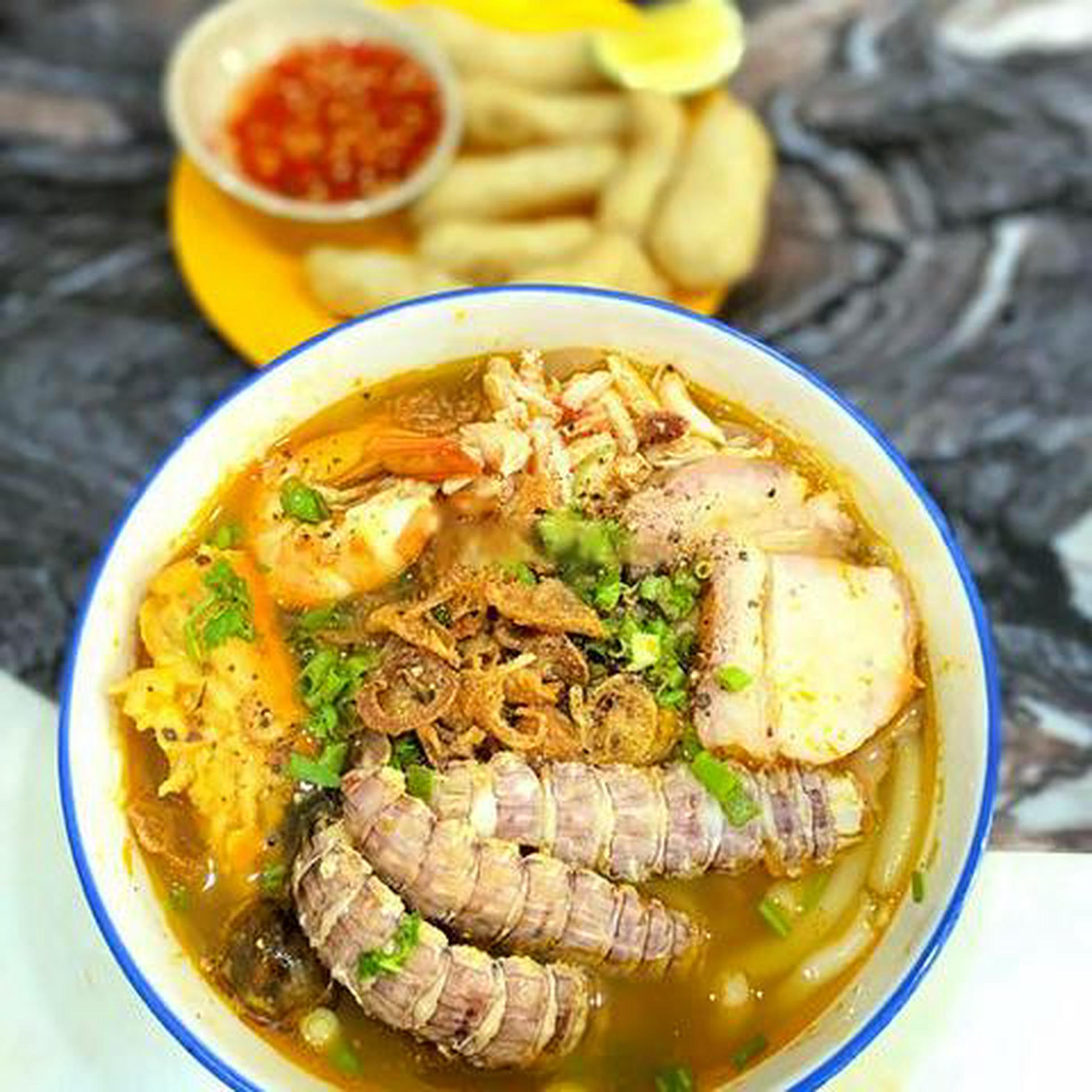 Hình ảnh Bánh canh cua tôm tít