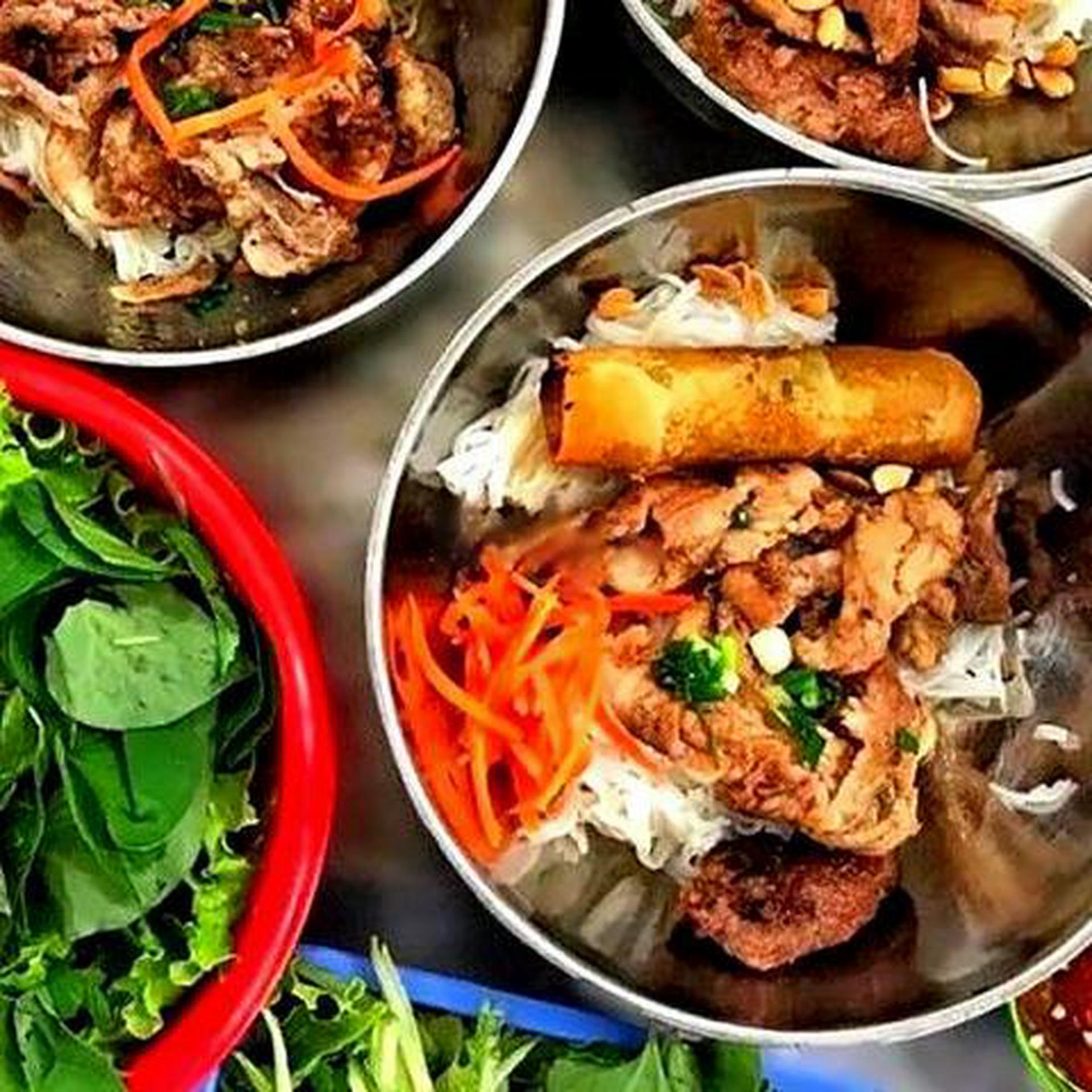 Hình ảnh Bún Thịt Nướng - Chả Lá Lốt Nướng