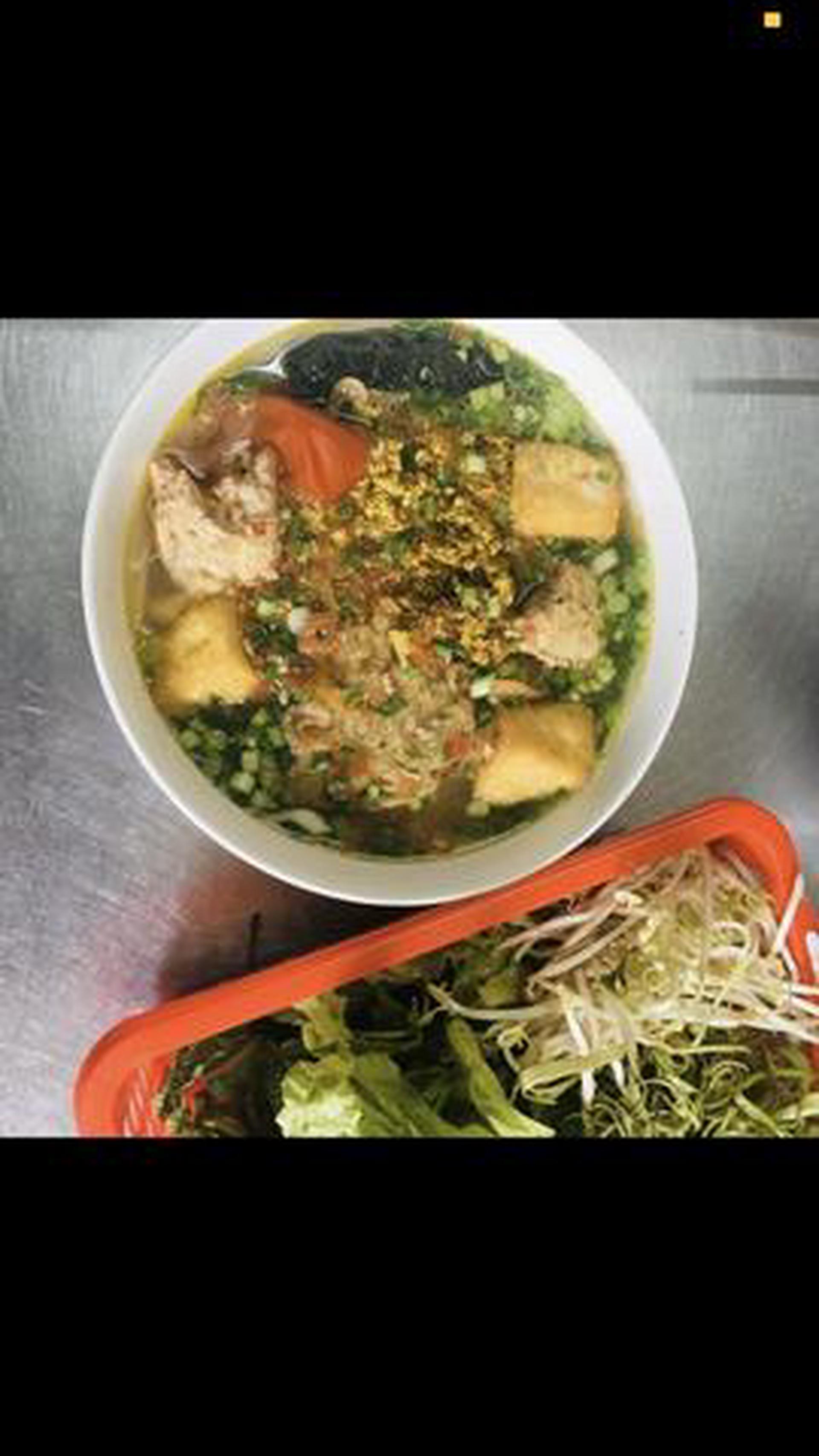 Hình ảnh Bún riêu cua bắp bò đặc biệt