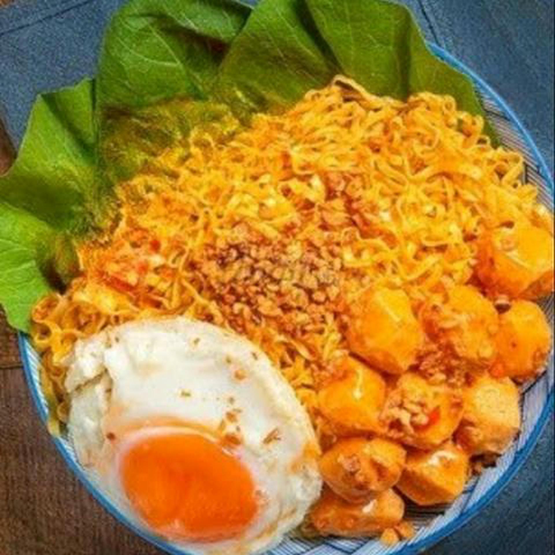 Hình ảnh Mì Trộn Ốp La Tôm Viên