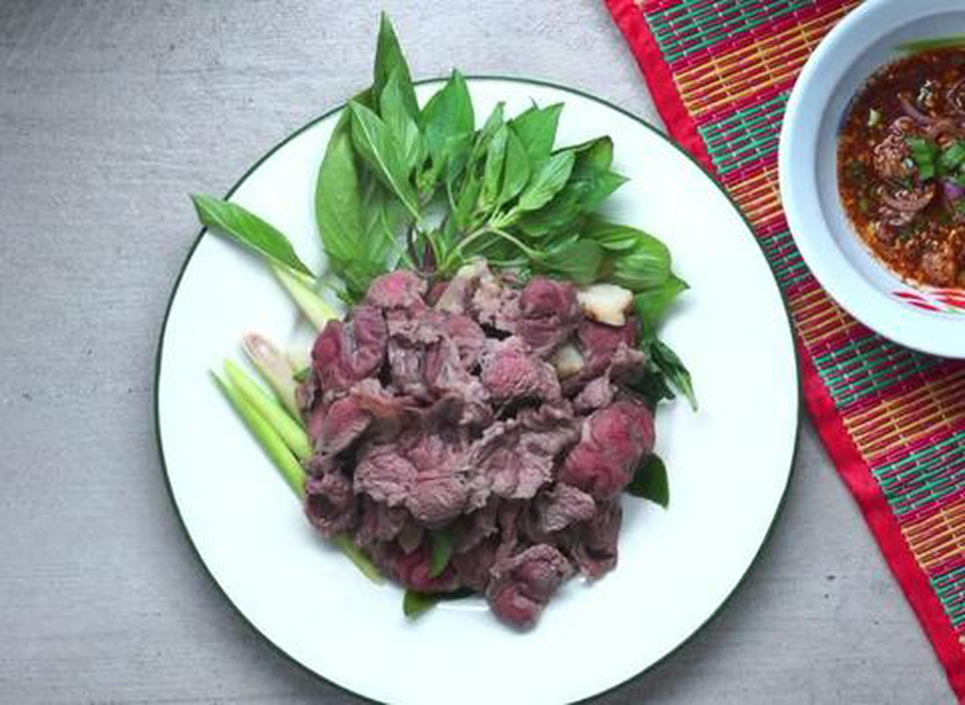 Hình ảnh Bò tái lăn
