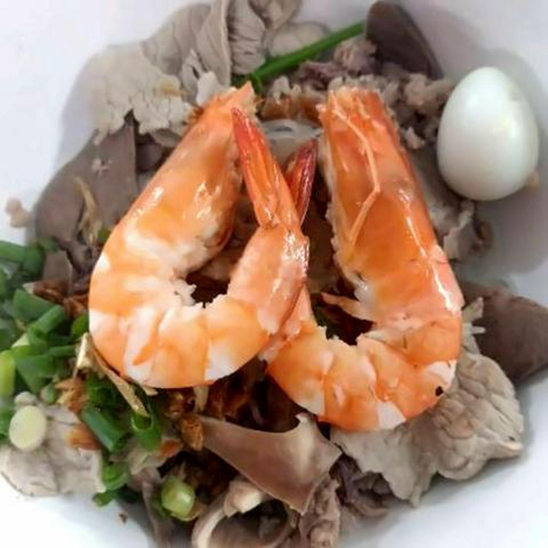Hình ảnh Mì nước kèm nước sâm nhà làm