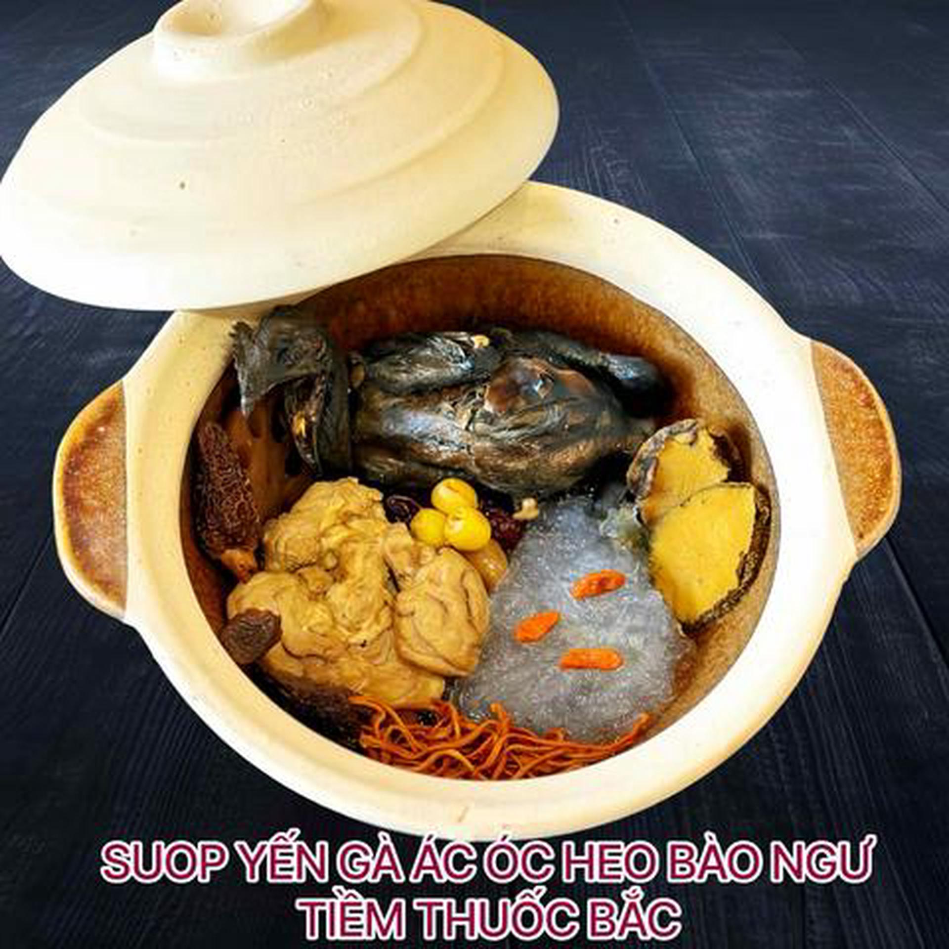 Hình ảnh Suop yến gà ác óc heo bào ngư tiềm thuốc bắc (đặt trước 40p)