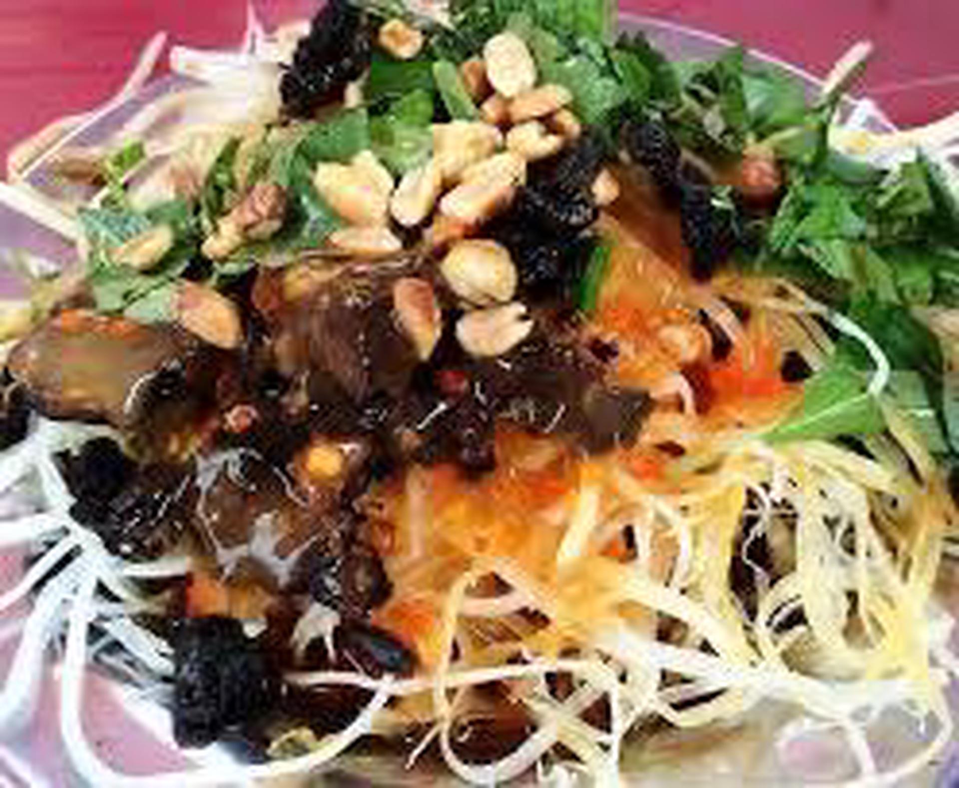 Hình ảnh Gỏi khô bò