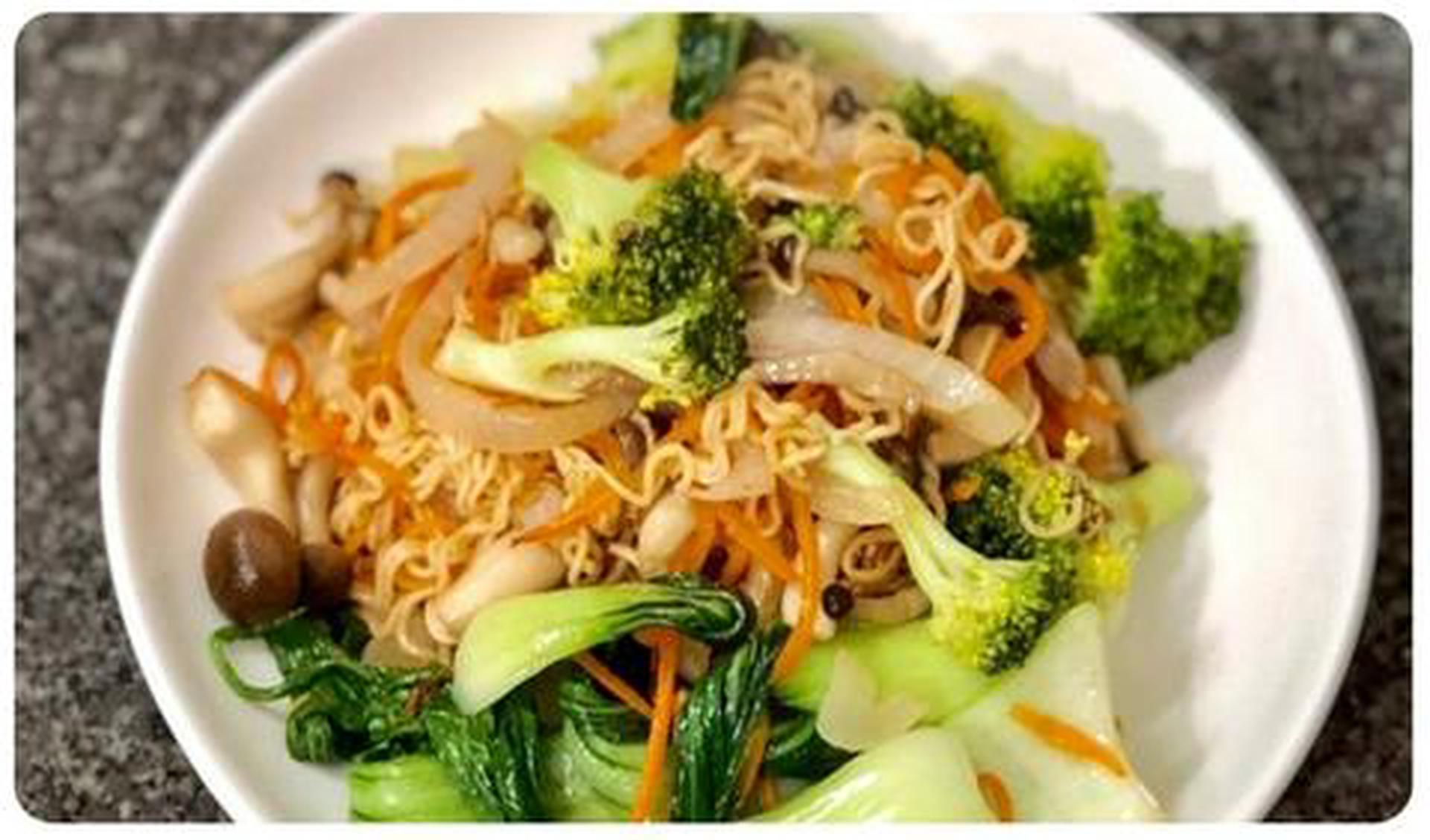 Hình ảnh Mì thêm