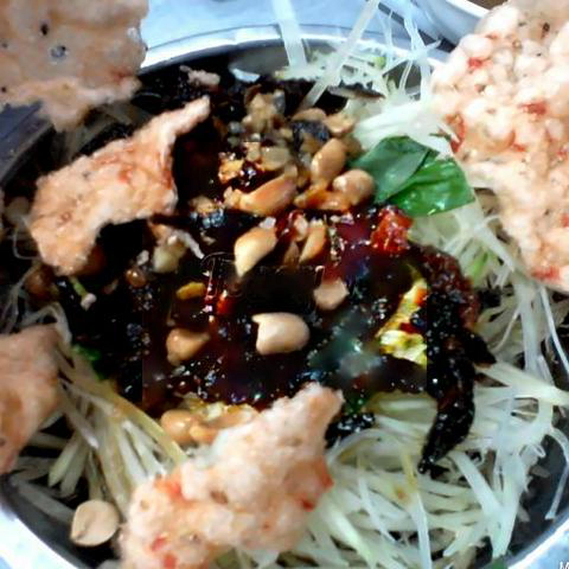 Hình ảnh Gỏi bò đen