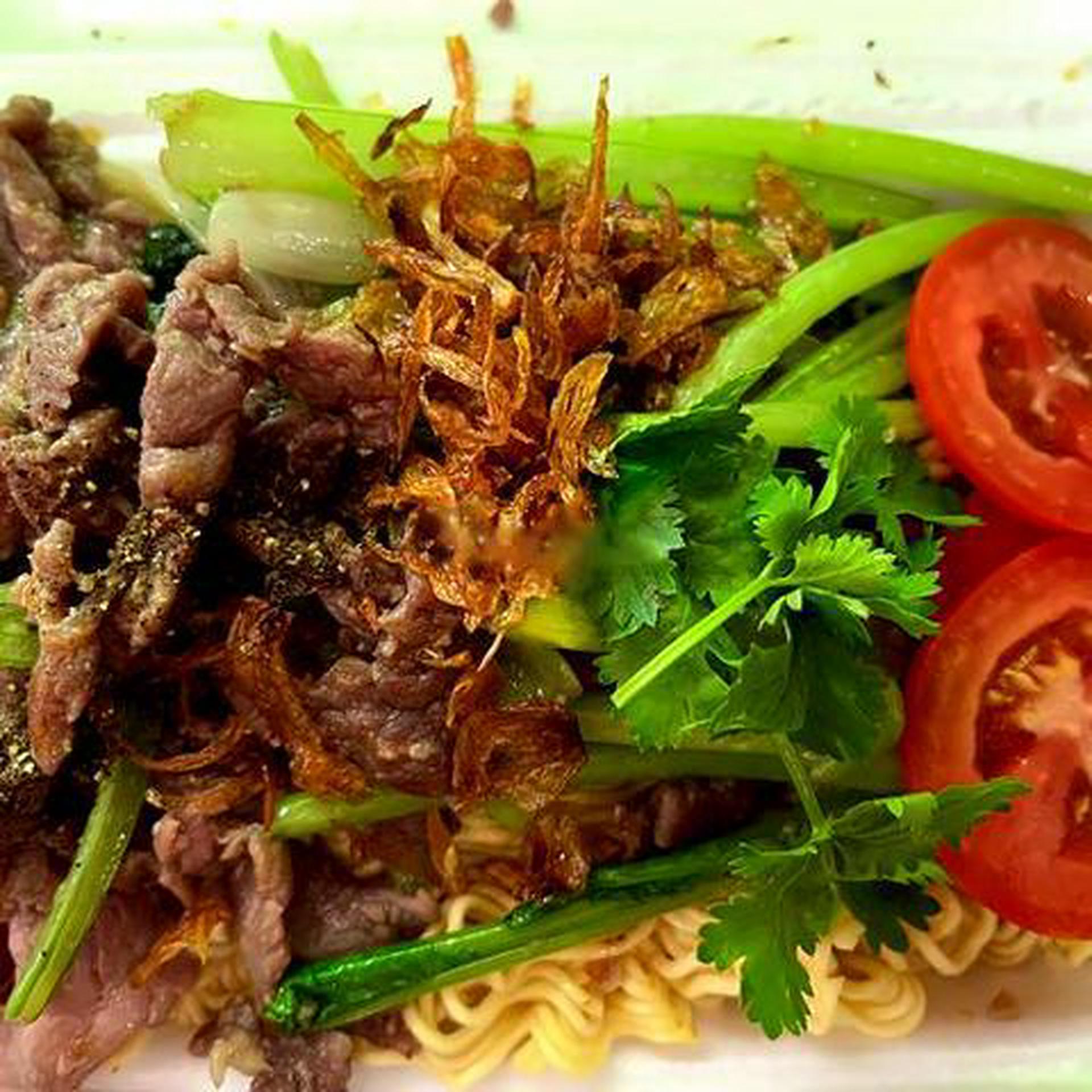Hình ảnh Mì gói xào bò