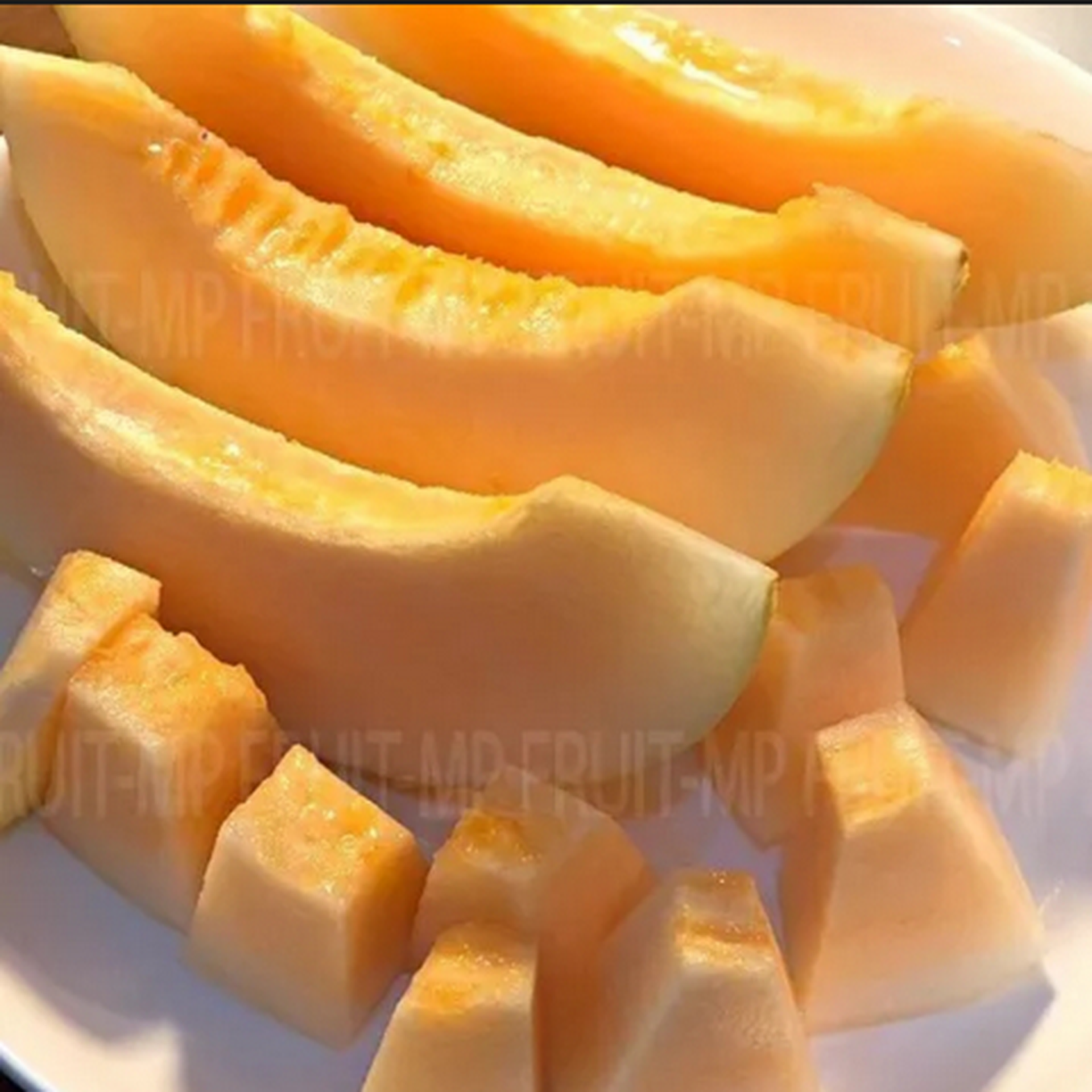 Hình ảnh Dưa lưới Huỳnh Long hộp - 500gr