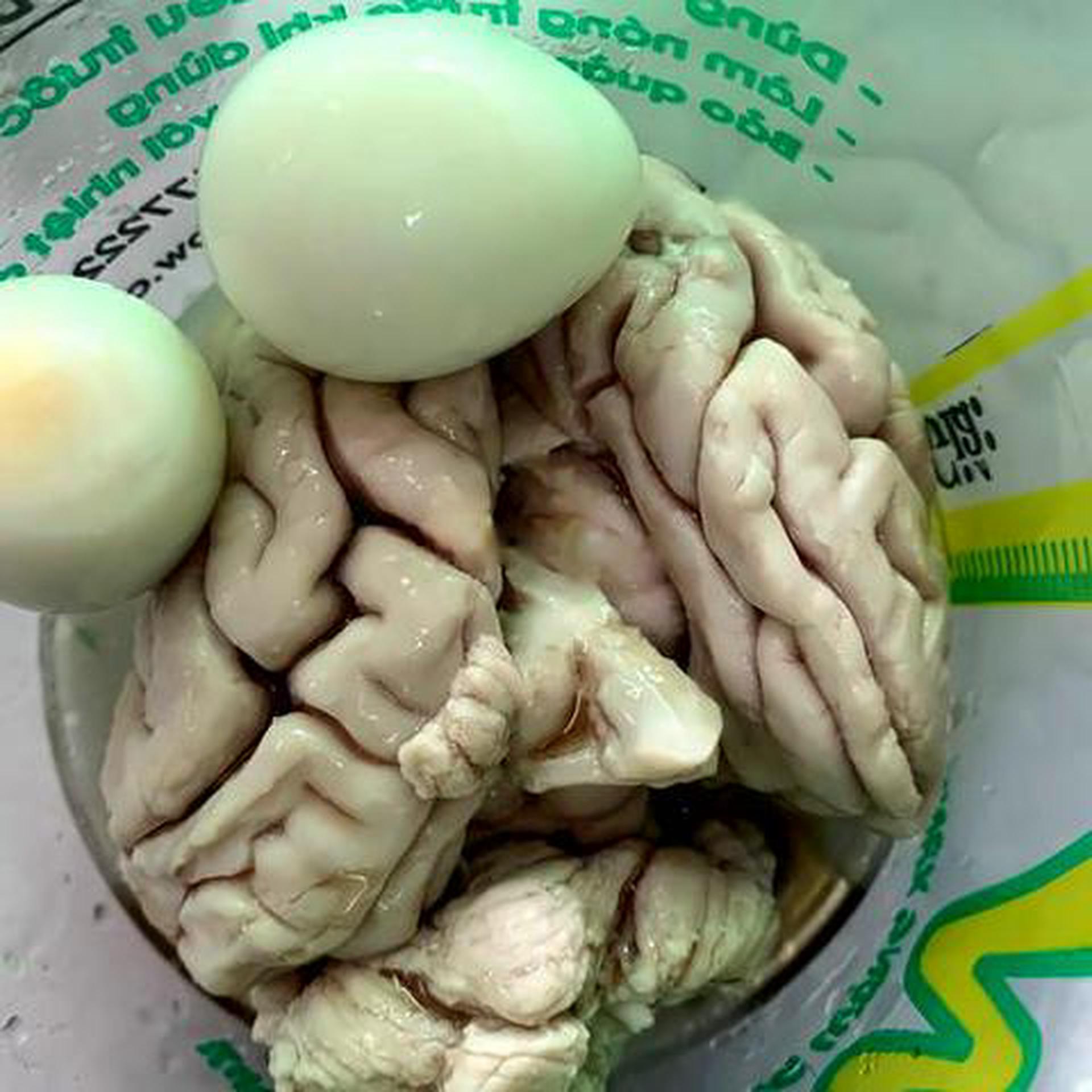 Hình ảnh Óc heo nguyên bộ