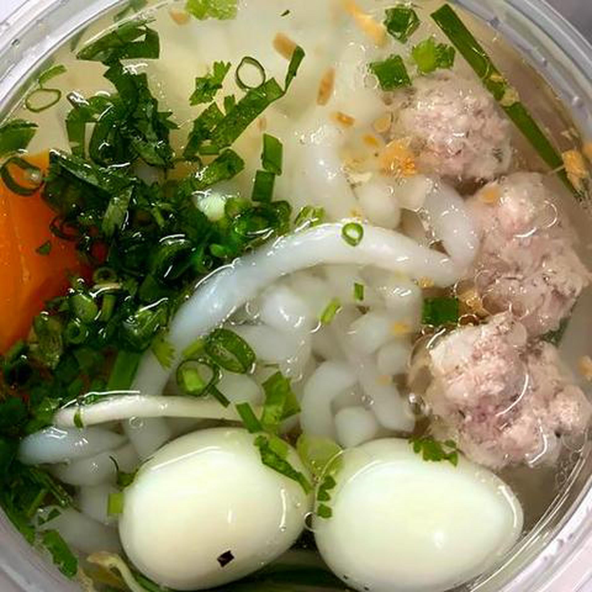 Hình ảnh Bánh canh thịt viên e bé 