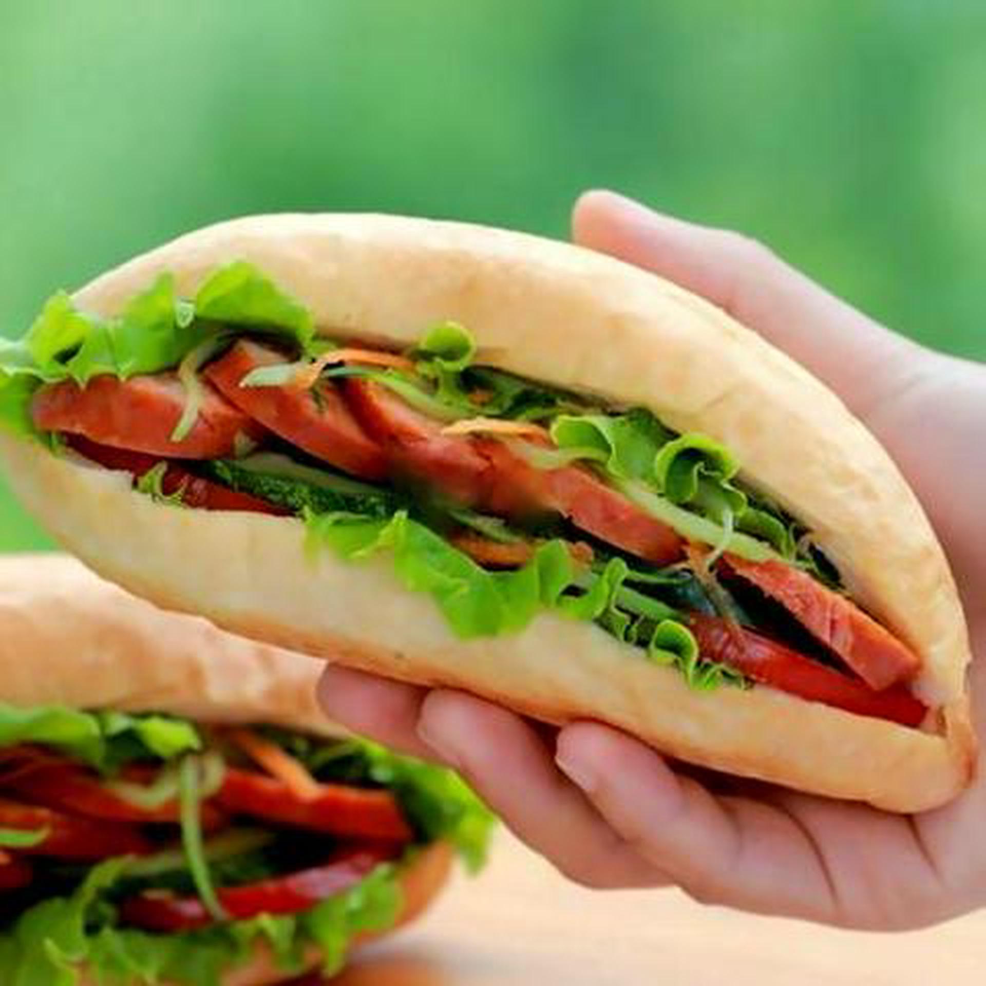 Hình ảnh Bánh mì xúc xích