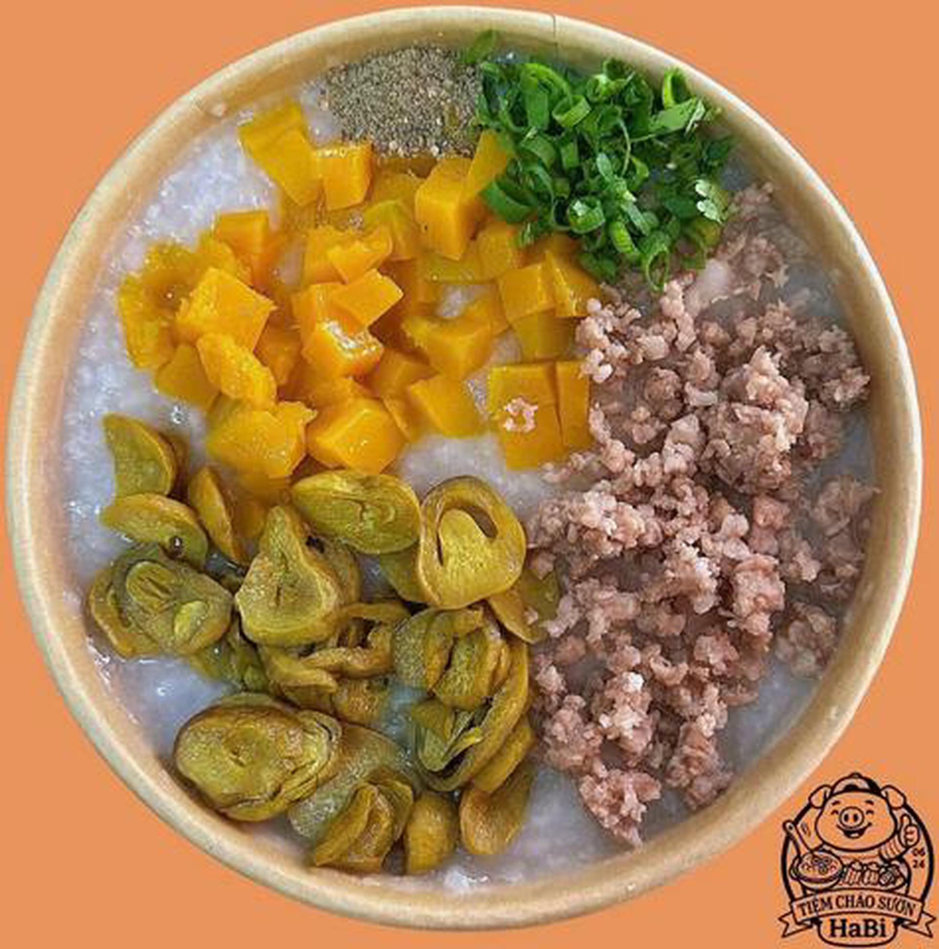 Hình ảnh Cháo bí đỏ nấm rơm