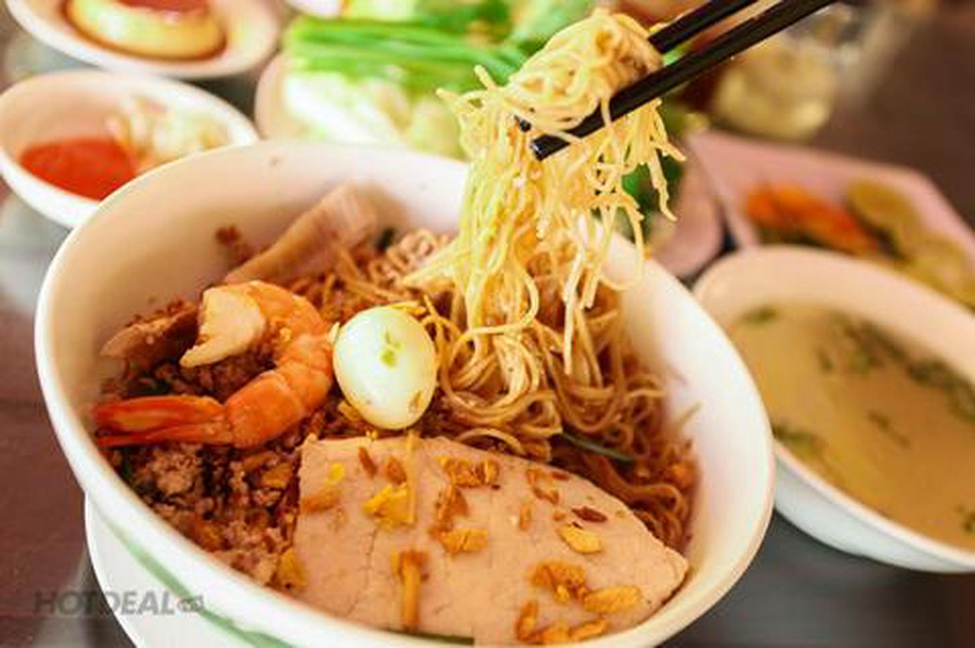 Hình ảnh Hủ tiếu mì thập cẩm - khô
