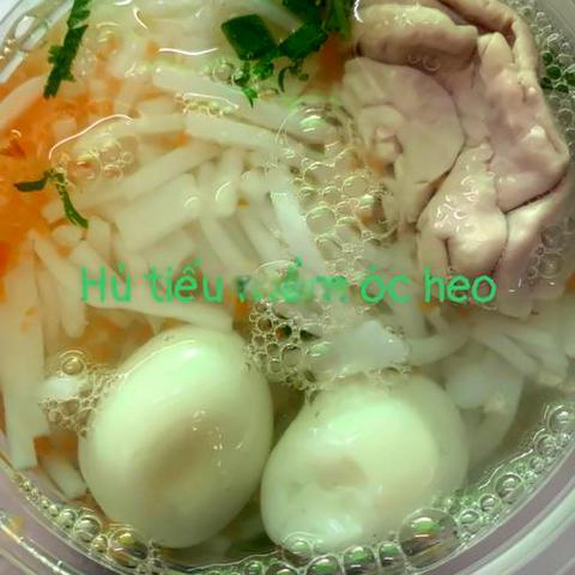 Hình ảnh Hủ tiếu tôm óc heo nước lỏng