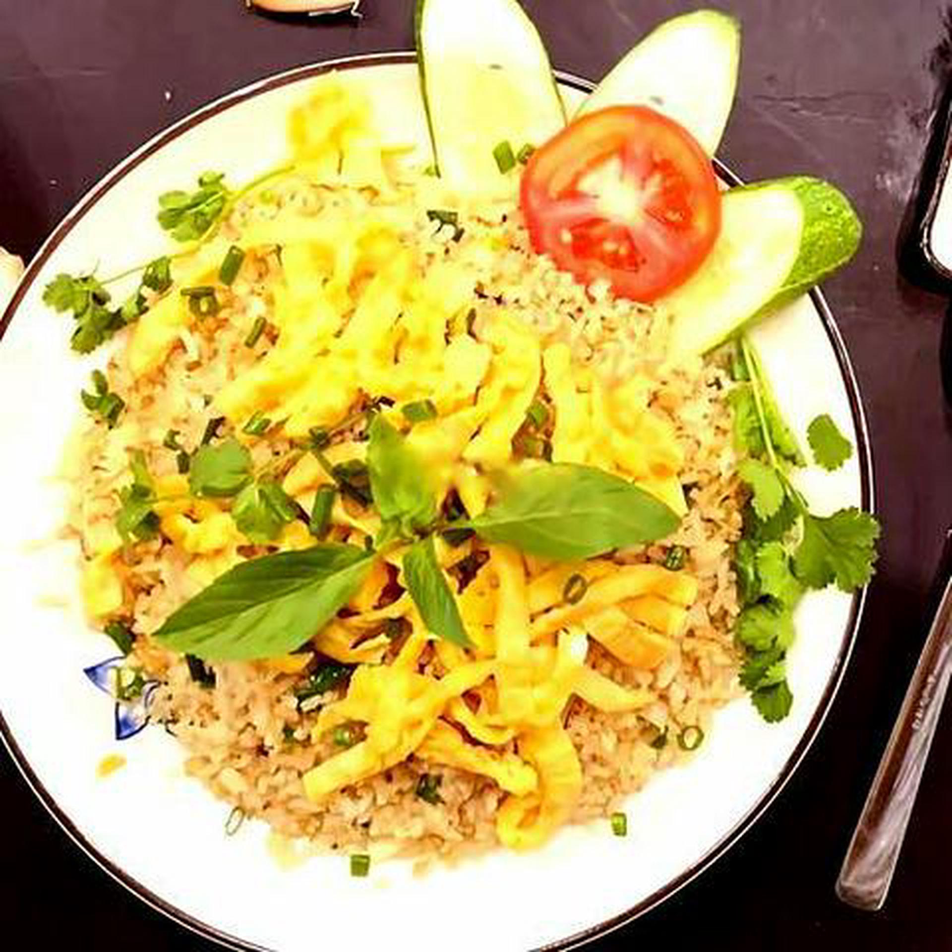 Hình ảnh Cơm chiên trứng tỏi