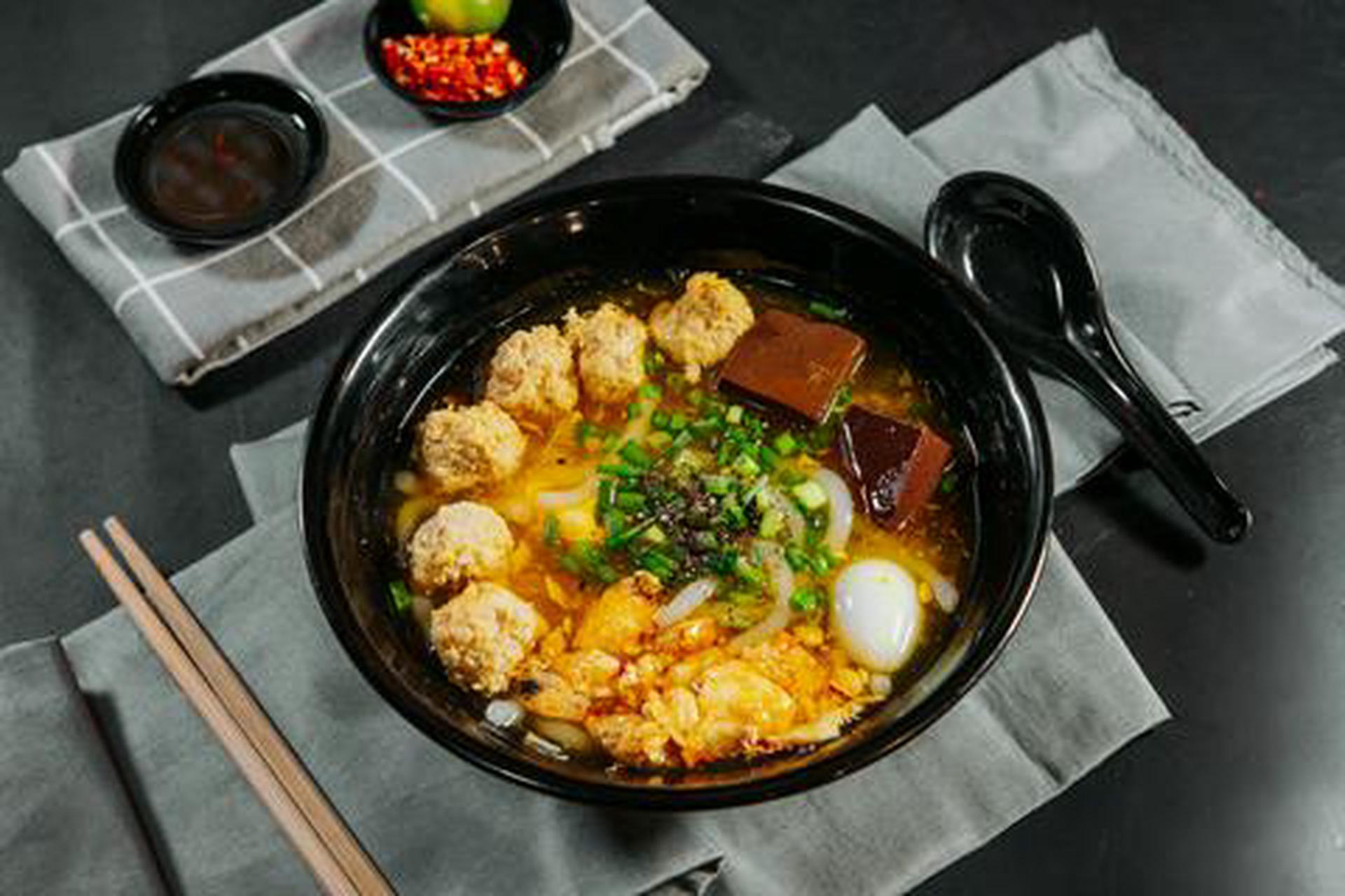 Hình ảnh Bánh canh cua - thịt viên