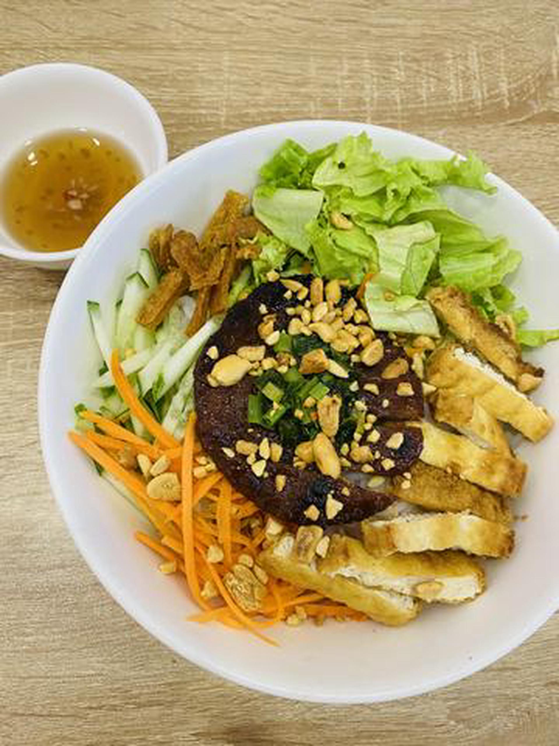 Hình ảnh Bún Thịt Nướng Thuần Chay