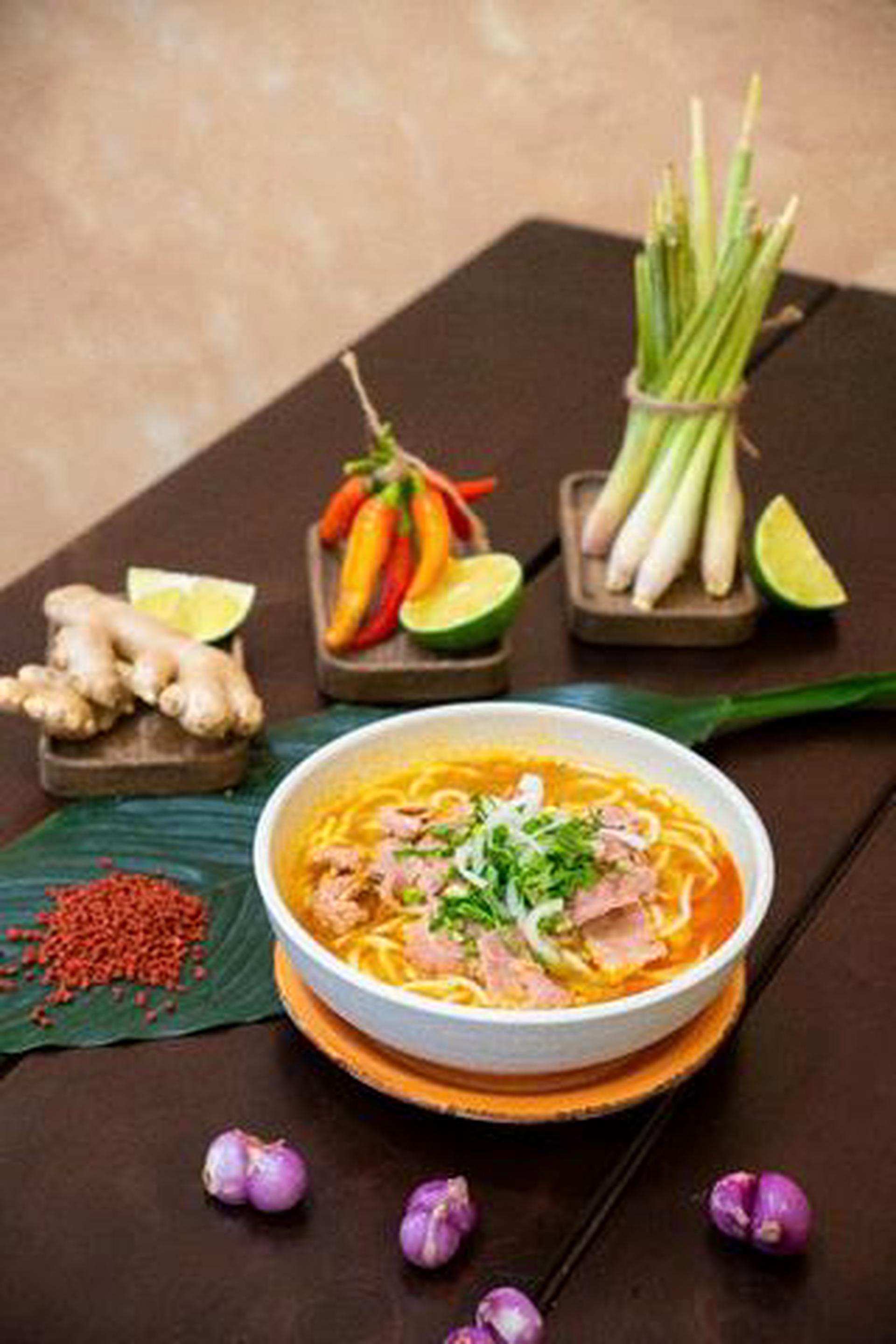 Hình ảnh Bún bò tái