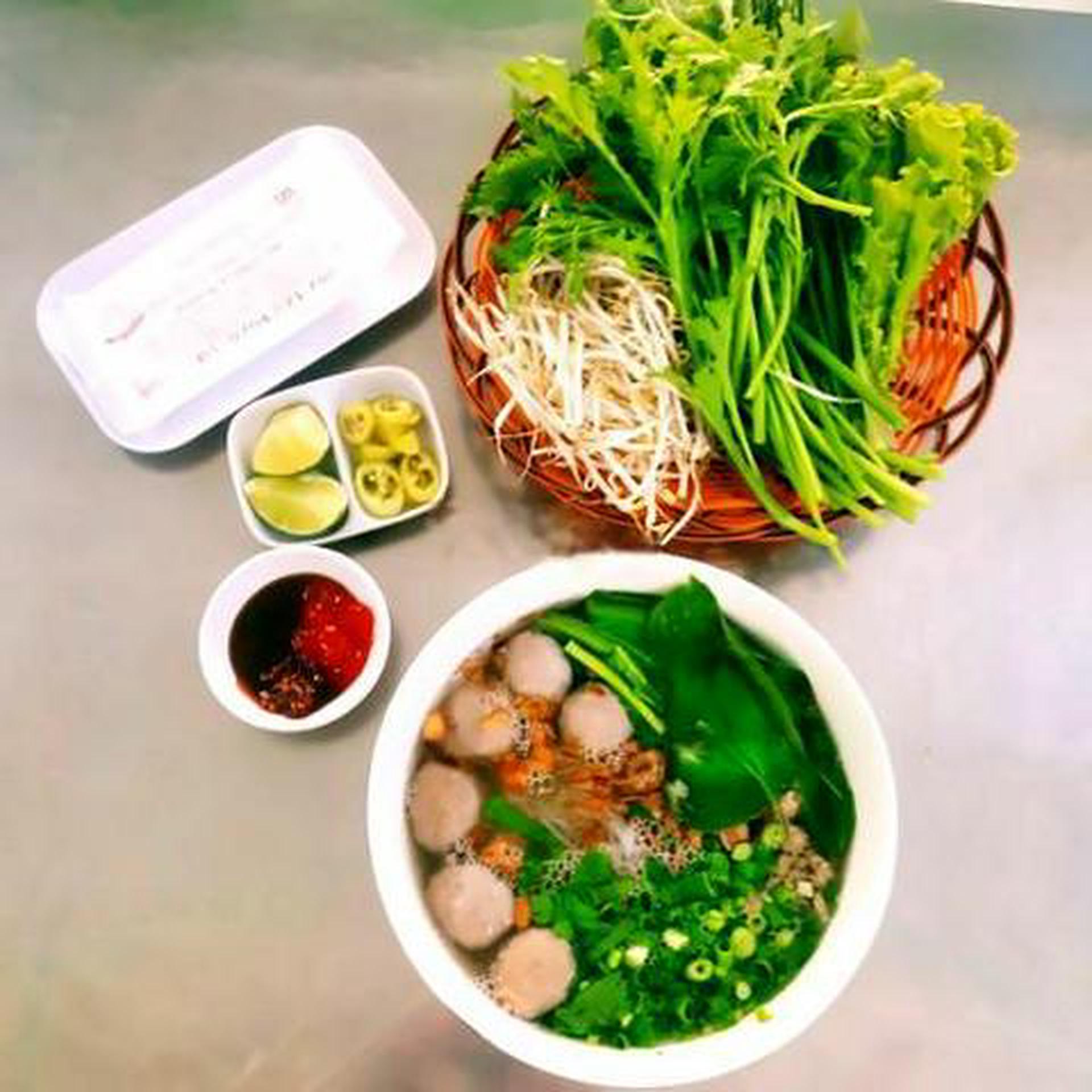 Hình ảnh Hoành thánh bò viên